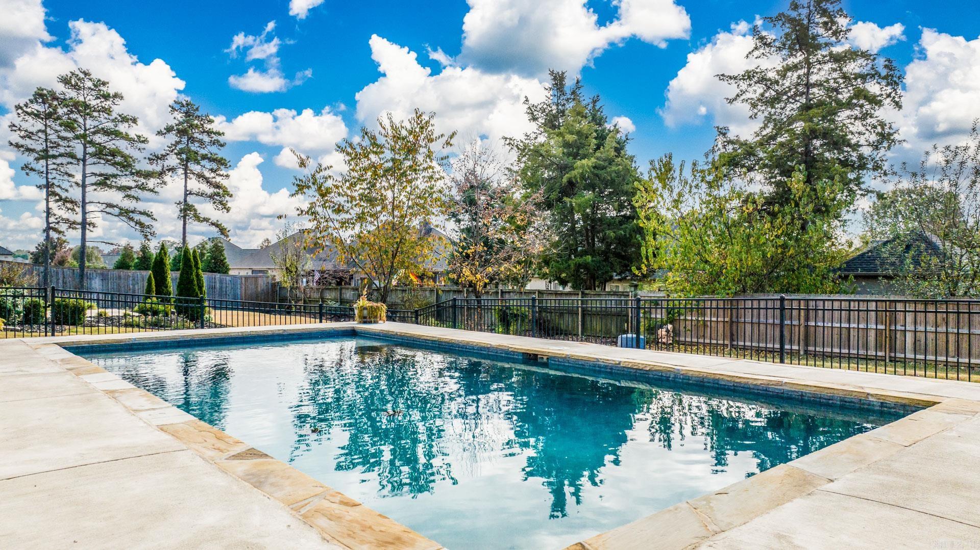 WEATHERSTONE - Residential