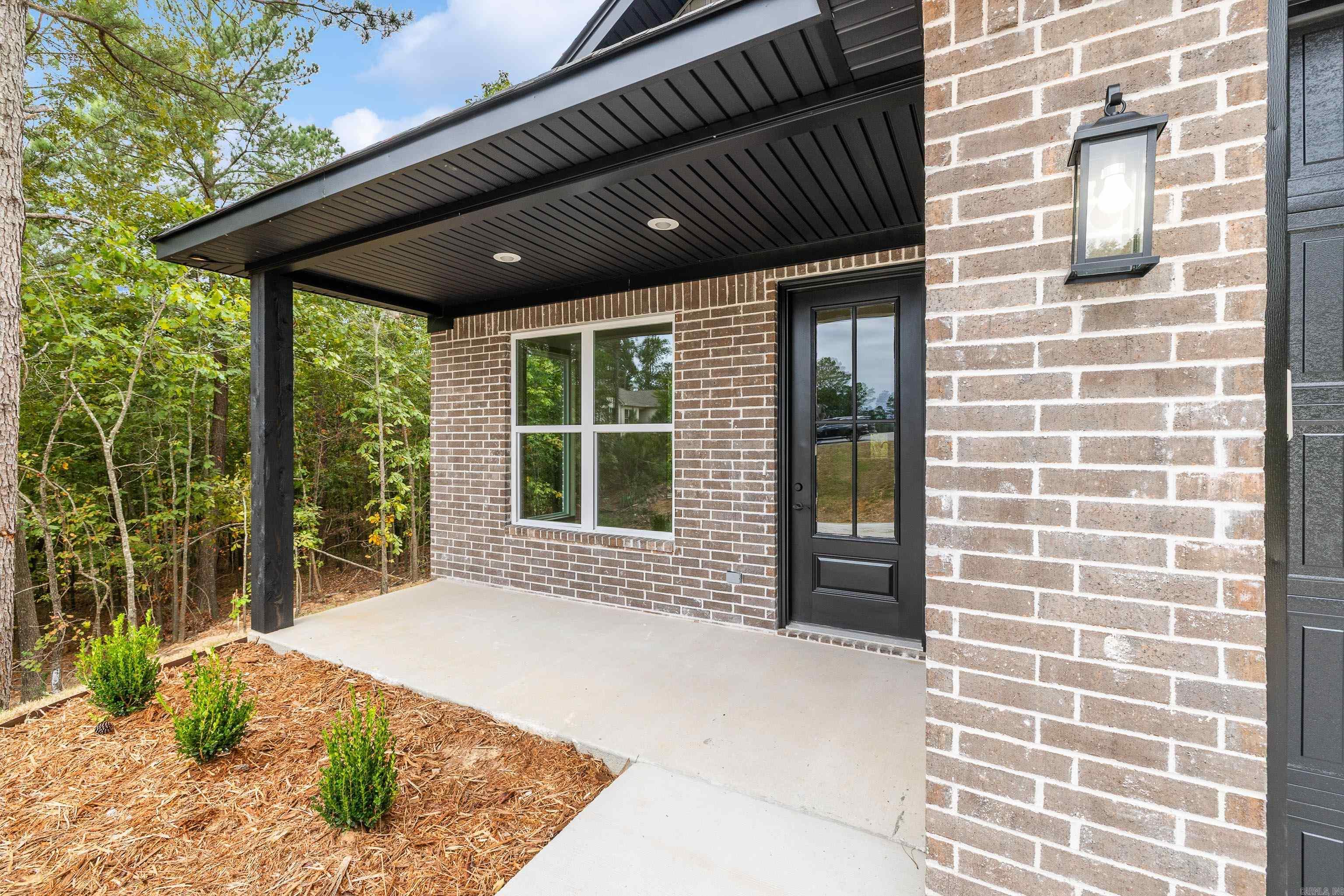 PINEWOOD ESTATES - Residential