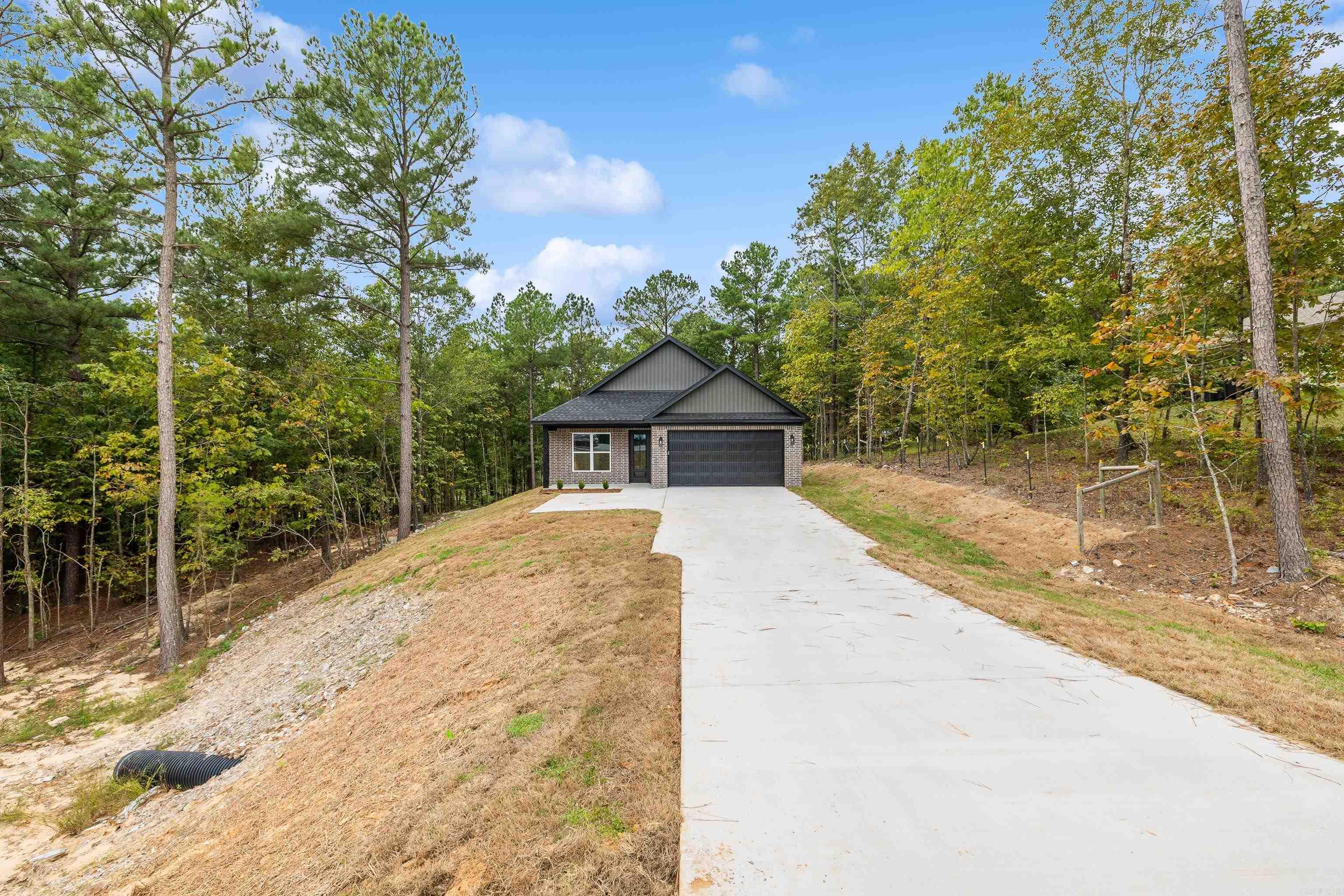 PINEWOOD ESTATES - Residential