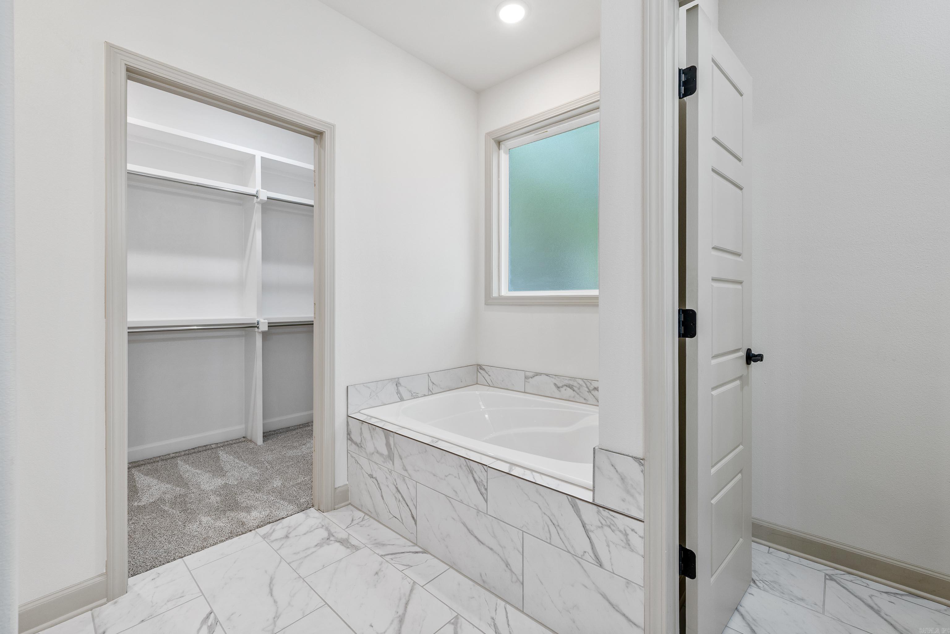 PINEWOOD ESTATES - Residential