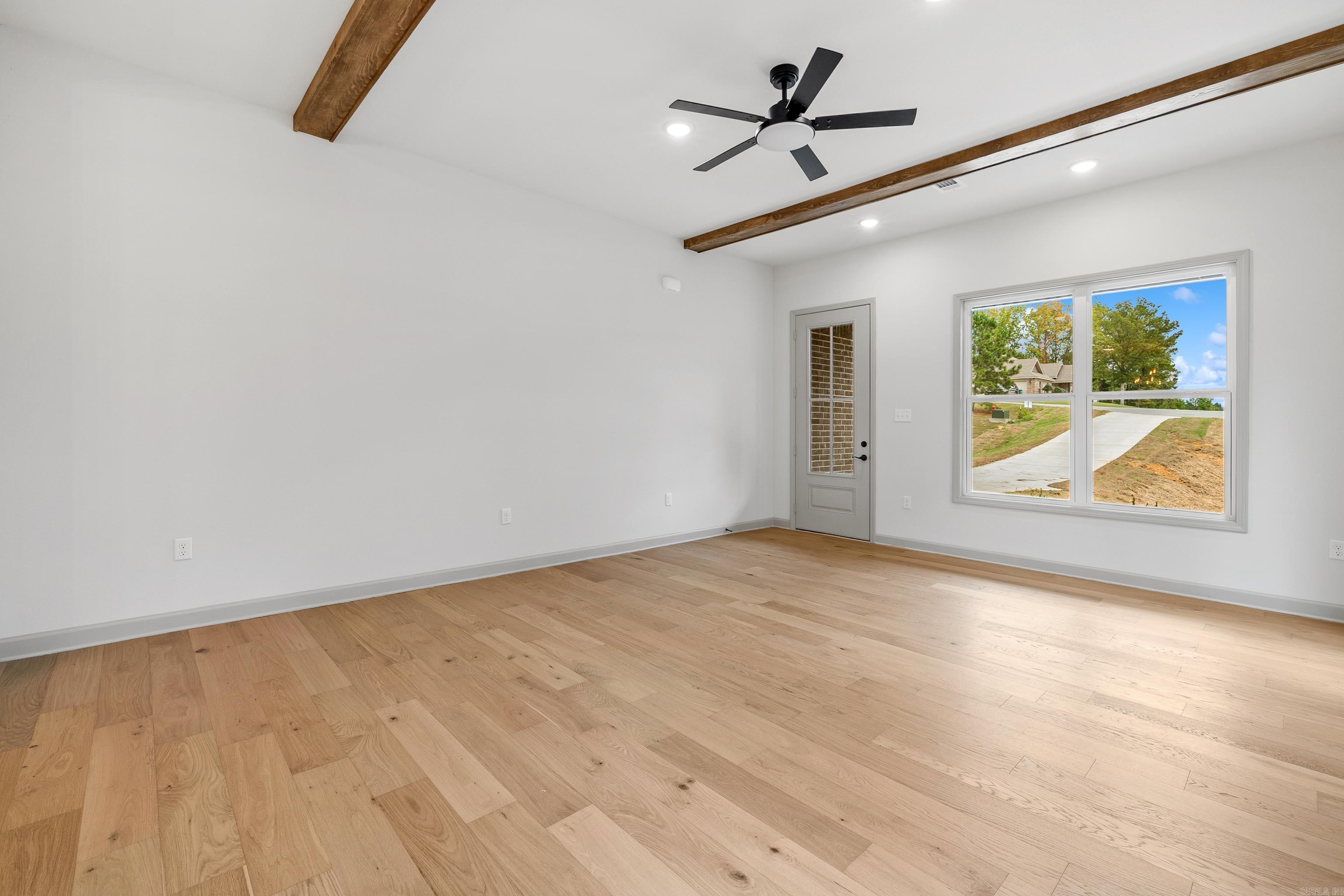 PINEWOOD ESTATES - Residential