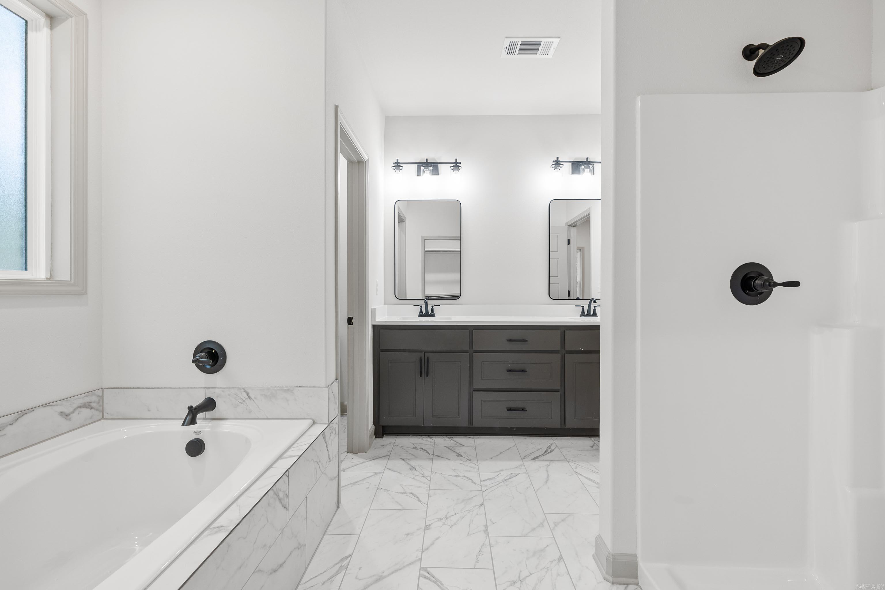 PINEWOOD ESTATES - Residential