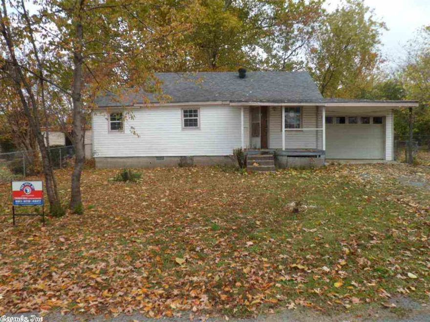 CORPORATE SELLER. HOME BEING SOLD AS IS WHERE IS. PROPERTY NEEDS SOME TLC AND LITTLE ELBOW GREASE. SMALLER HOME WITH GOOD FLOOR PLAN. SELLER IS GIVING NO WARRANTIES OR GUARANTEES WITH PROPERTY.