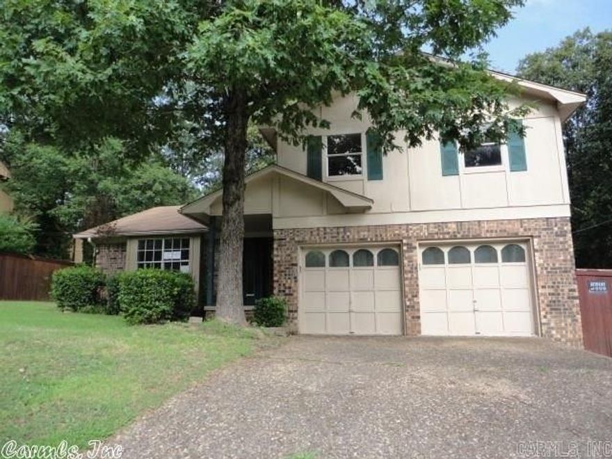Beautiful Walnut Valley home for rent. A roomy home with 3 Bedroom, 2.5 bath in convenient West Little Rock location close to everything! Big yard space . Come check it out !