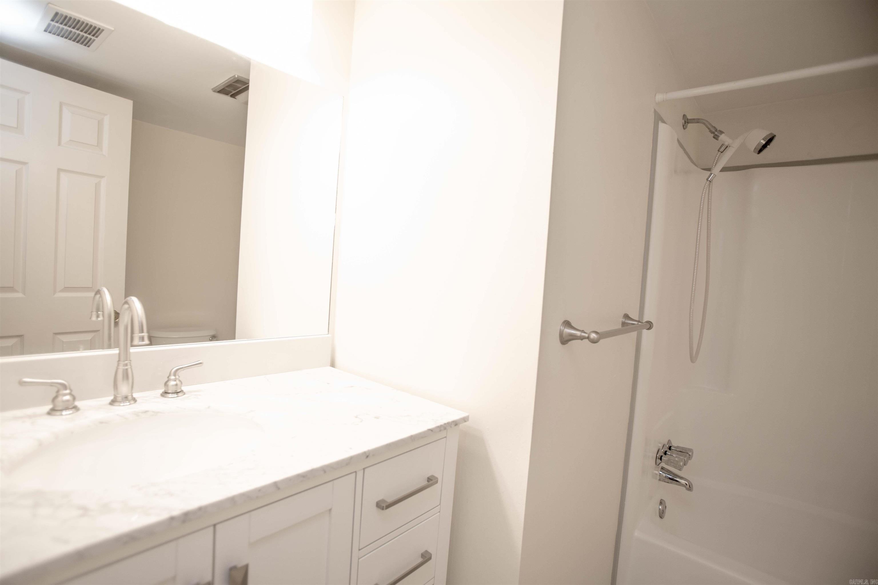 Leawood Manor - Residential Lease