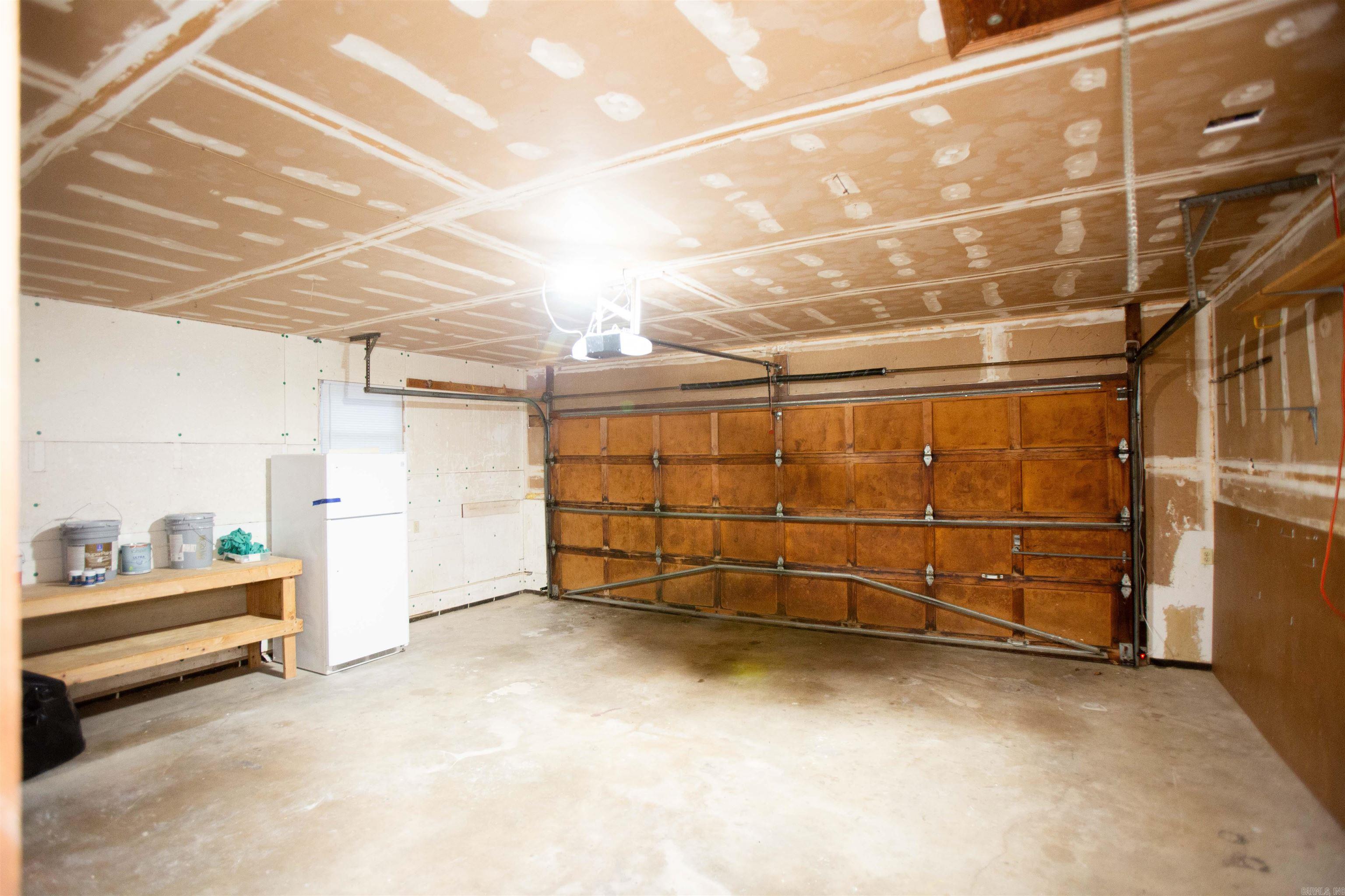 Leawood Manor - Residential Lease