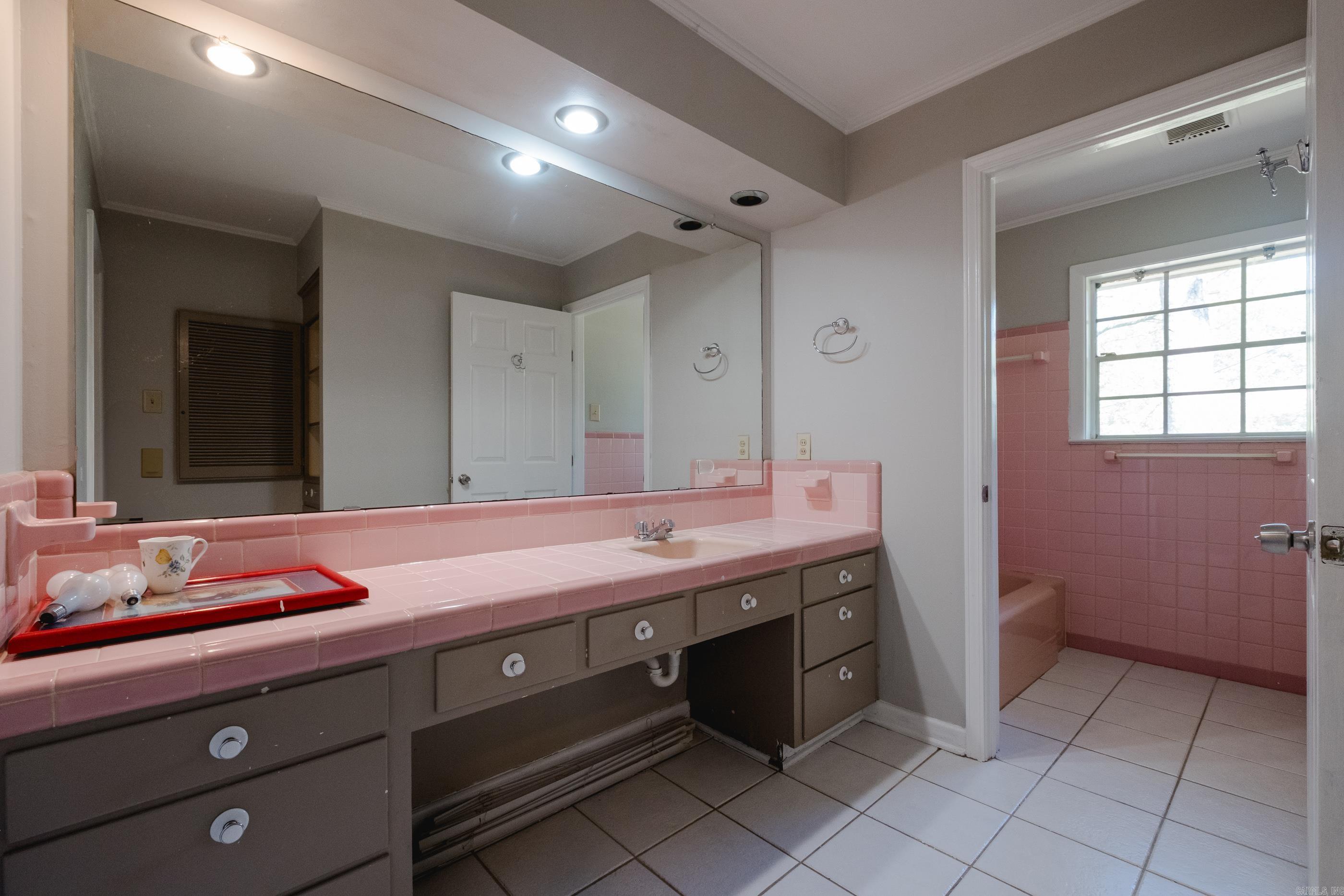 PLAZA HEIGHTS - Residential