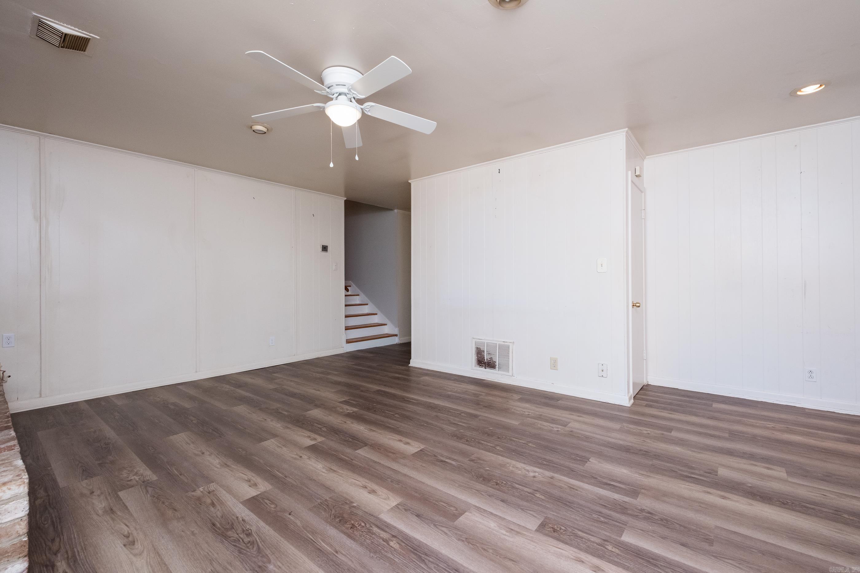 PLAZA HEIGHTS - Residential