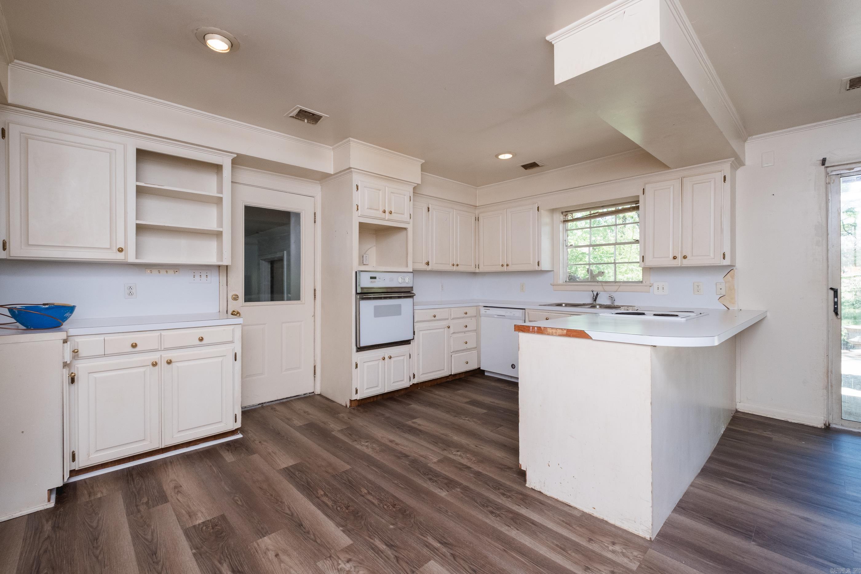 PLAZA HEIGHTS - Residential