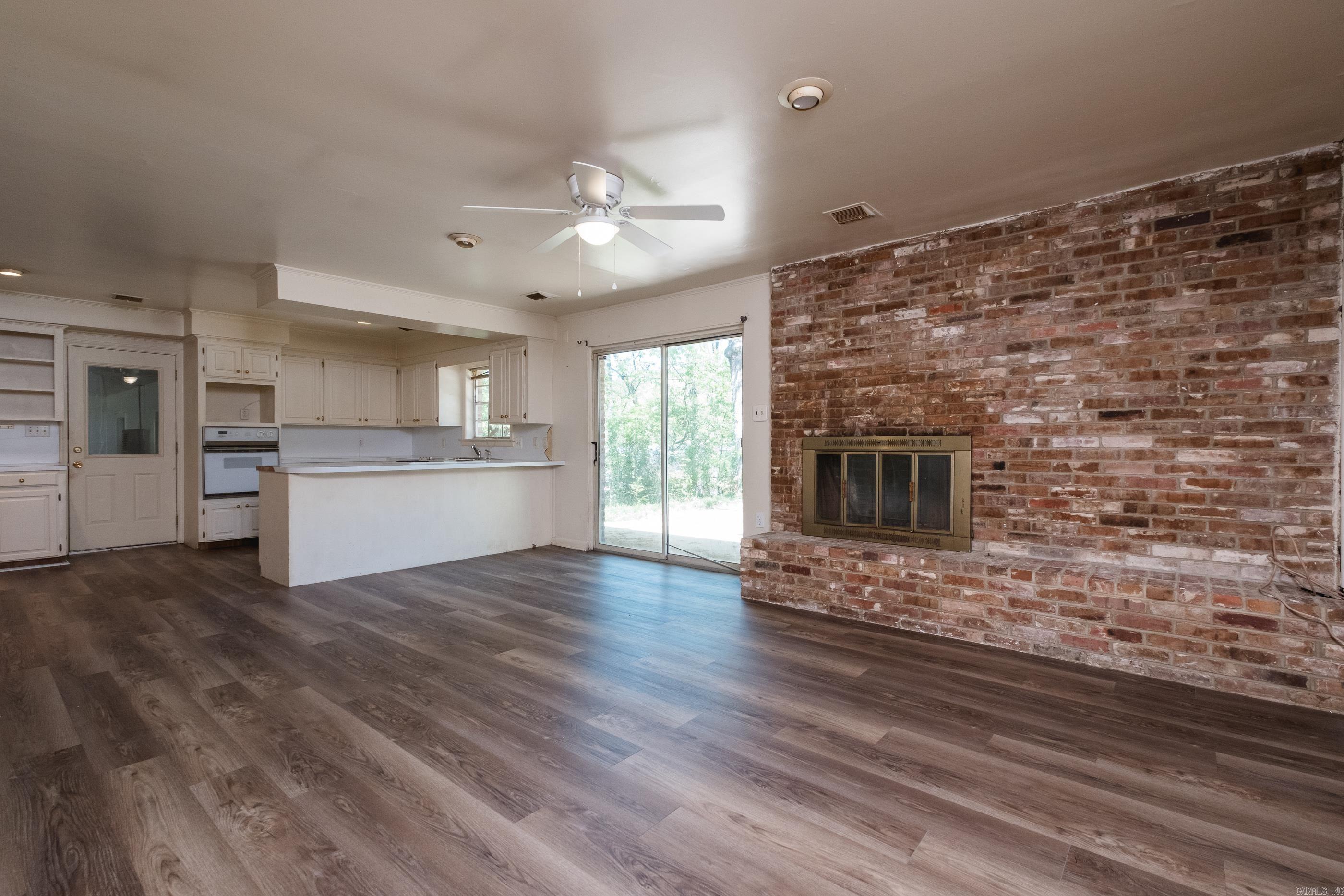 PLAZA HEIGHTS - Residential