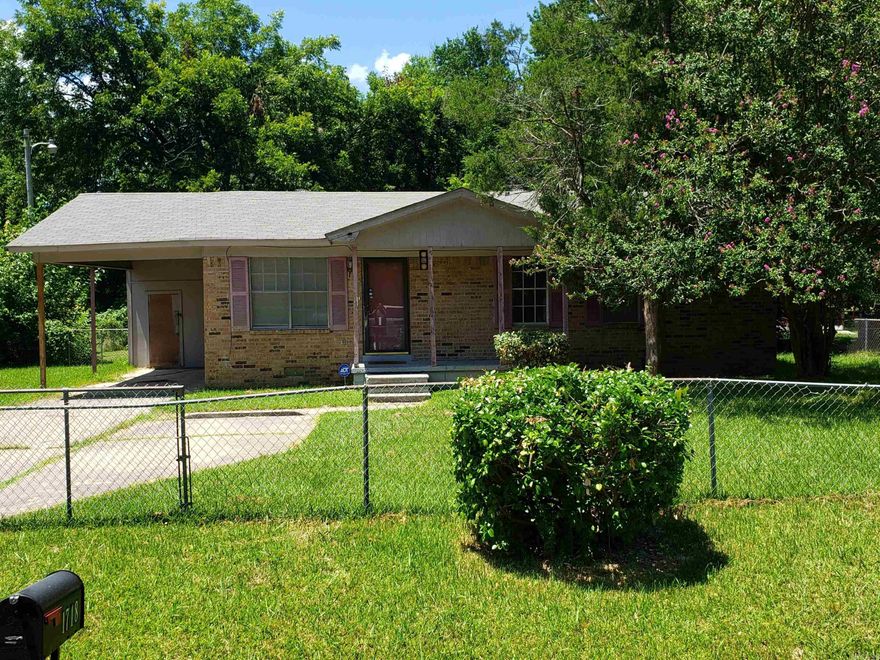 Great investment opportunity for this 3 bedroom 1 bath home.
