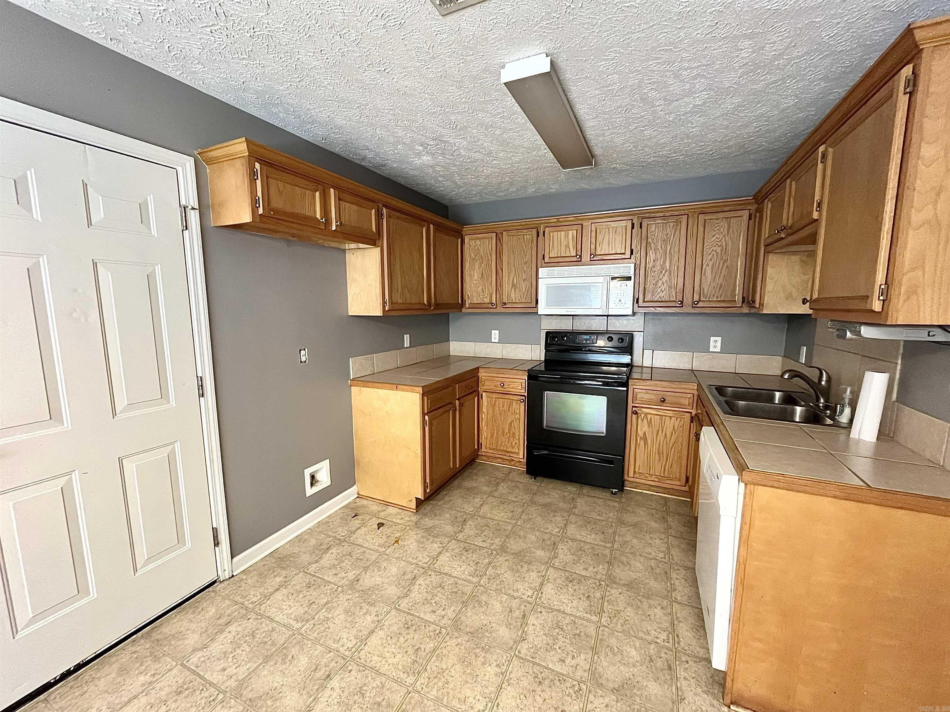 WESTON PLACE - Residential