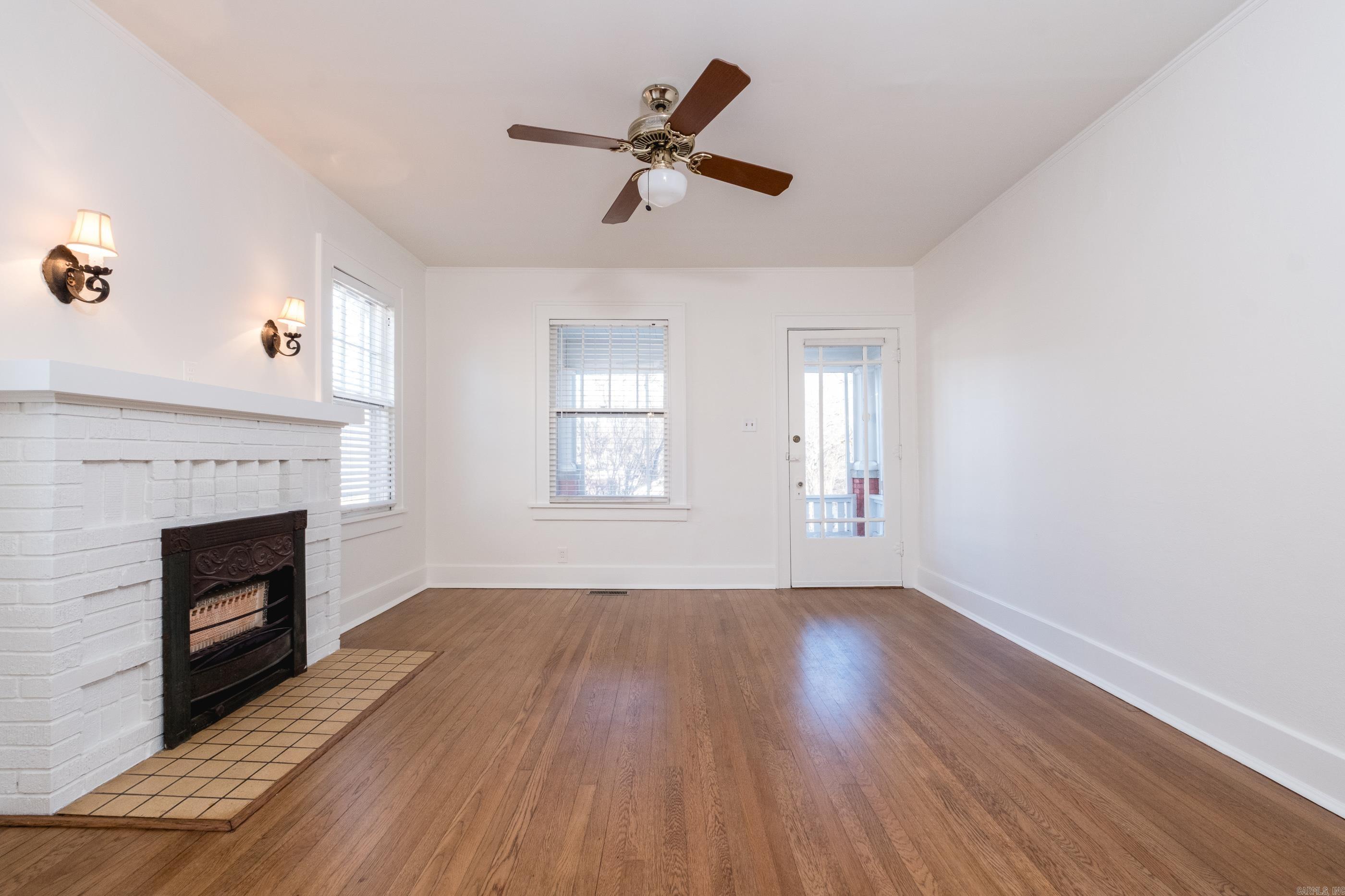 AUTEN & MOSS - Residential