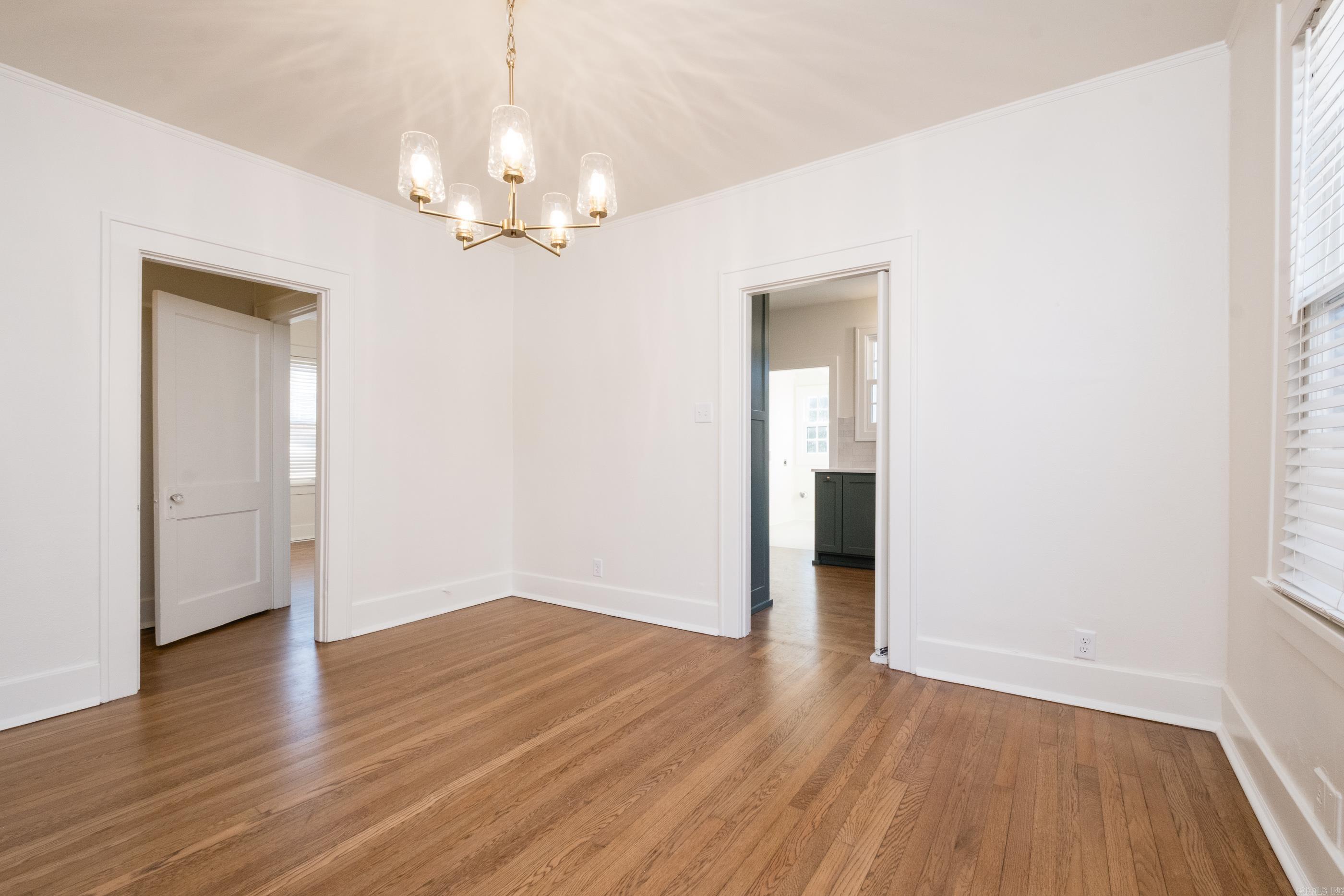 AUTEN & MOSS - Residential