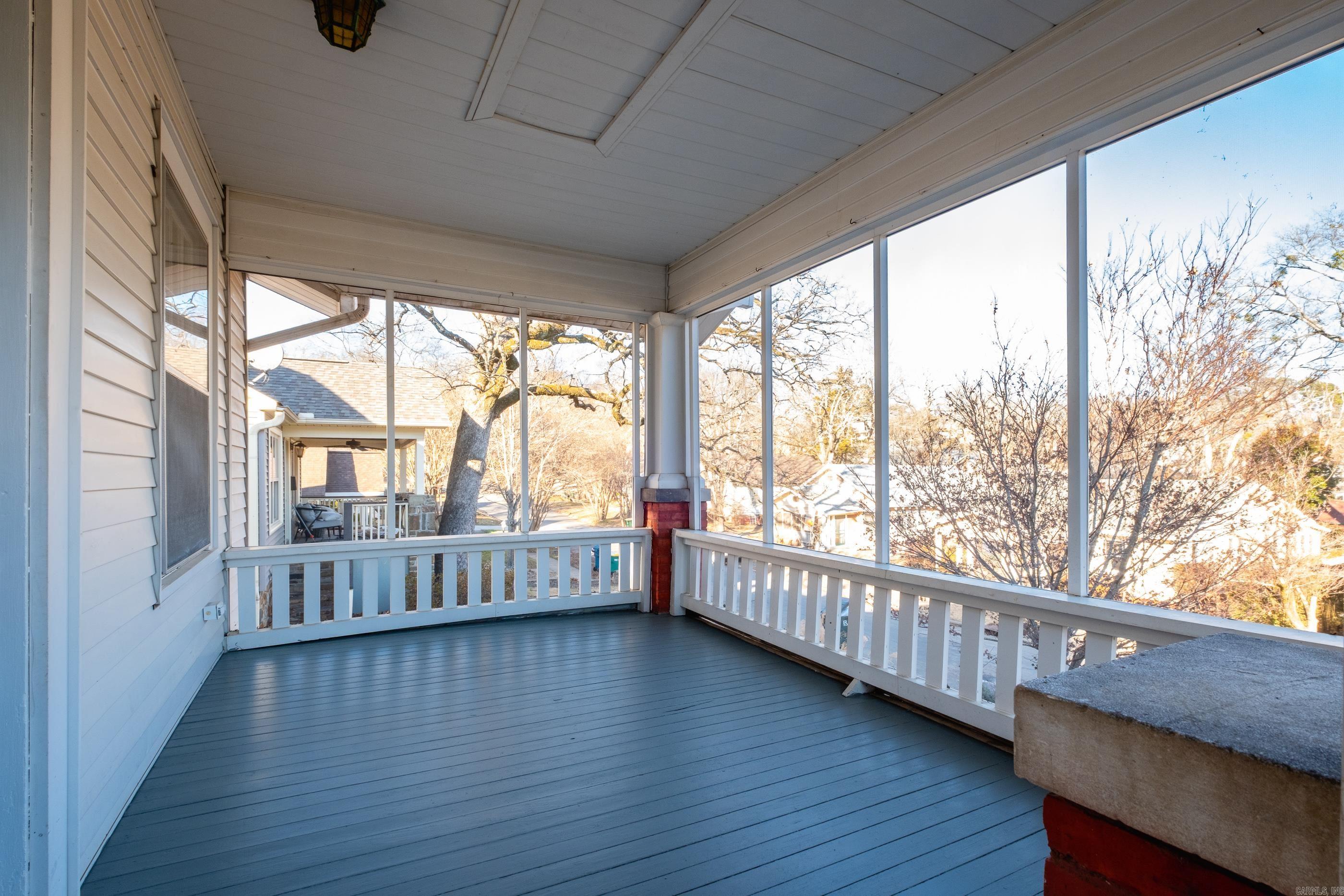 AUTEN & MOSS - Residential