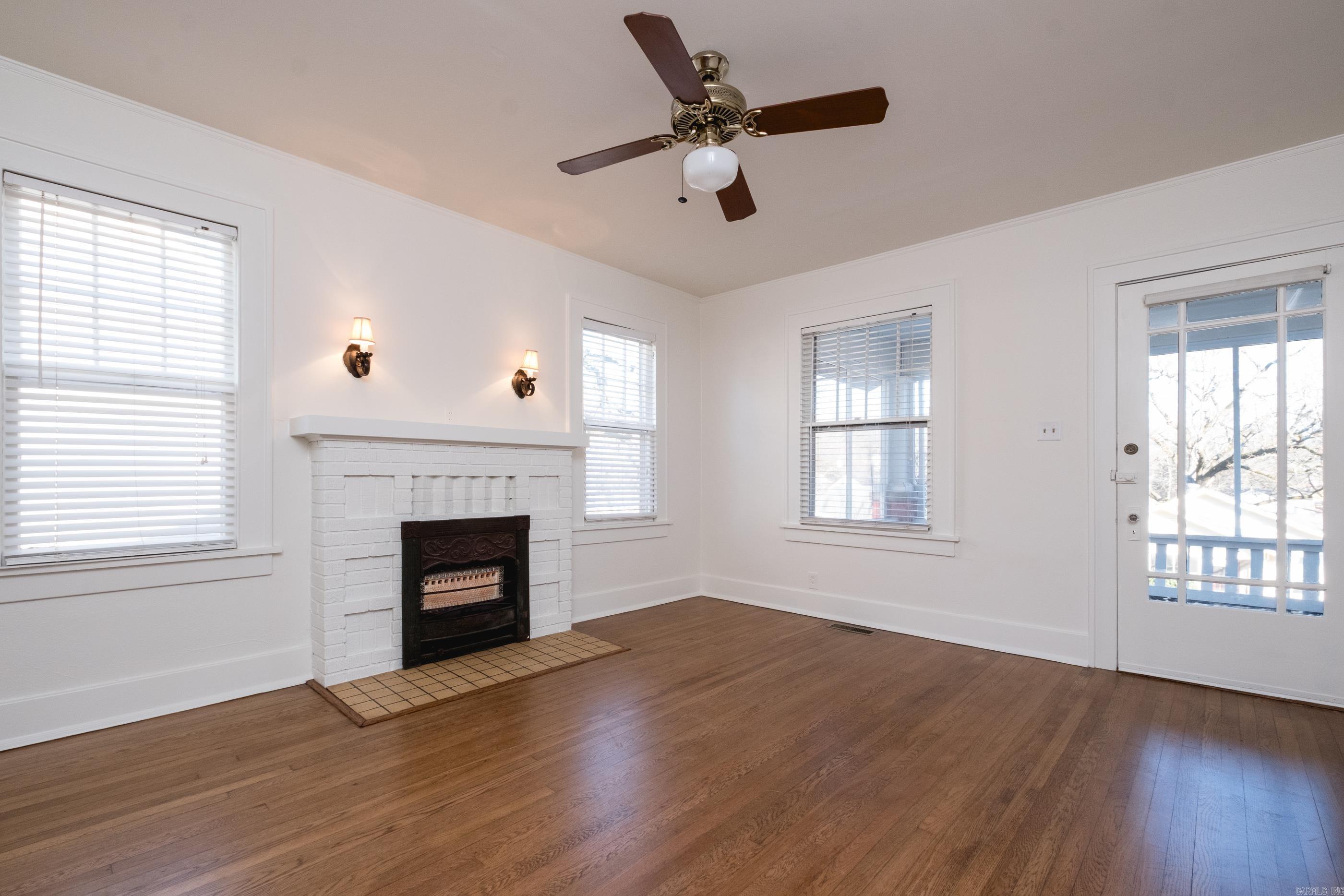 AUTEN & MOSS - Residential