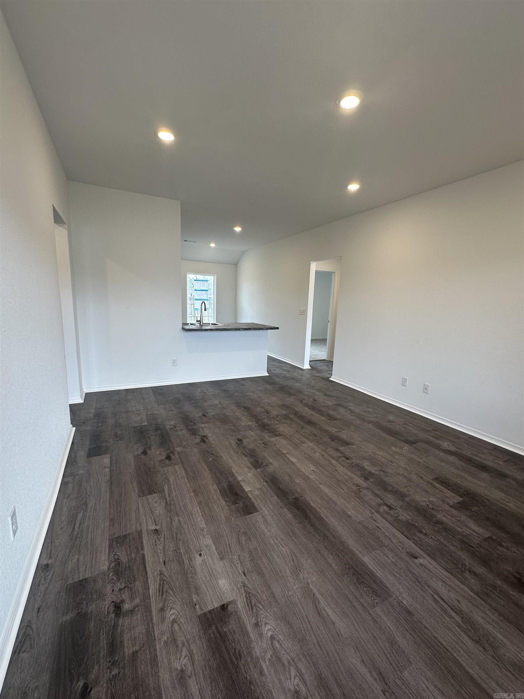 DEERFIELD ESTATES - Residential