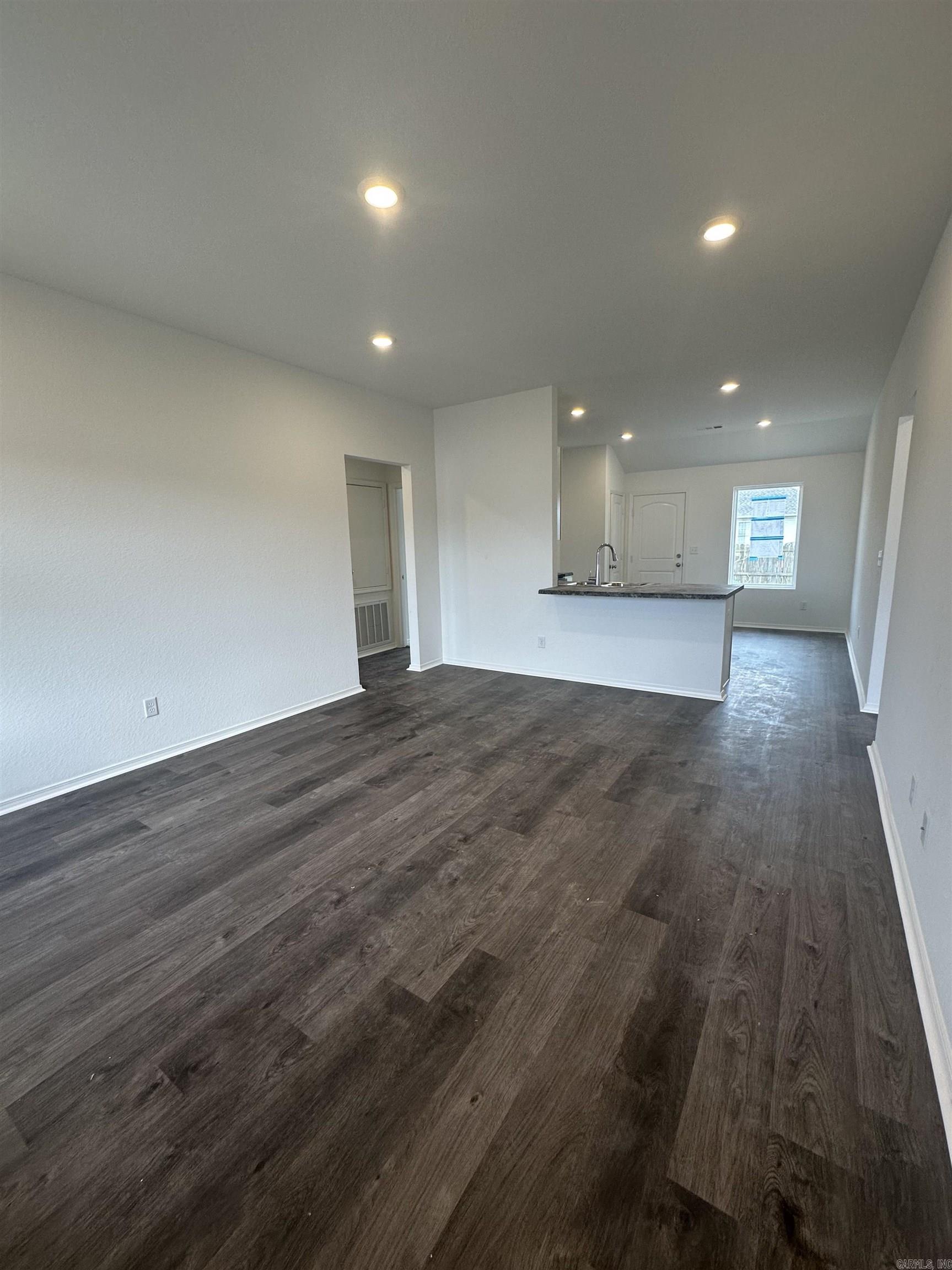 DEERFIELD ESTATES - Residential