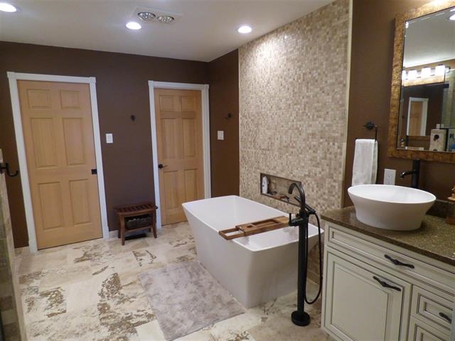 Farr Shores - Residential