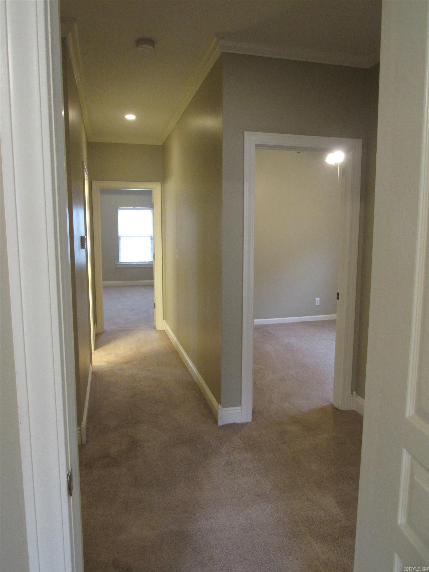 COUNTRY CLUB OF ARK THE - Residential Lease