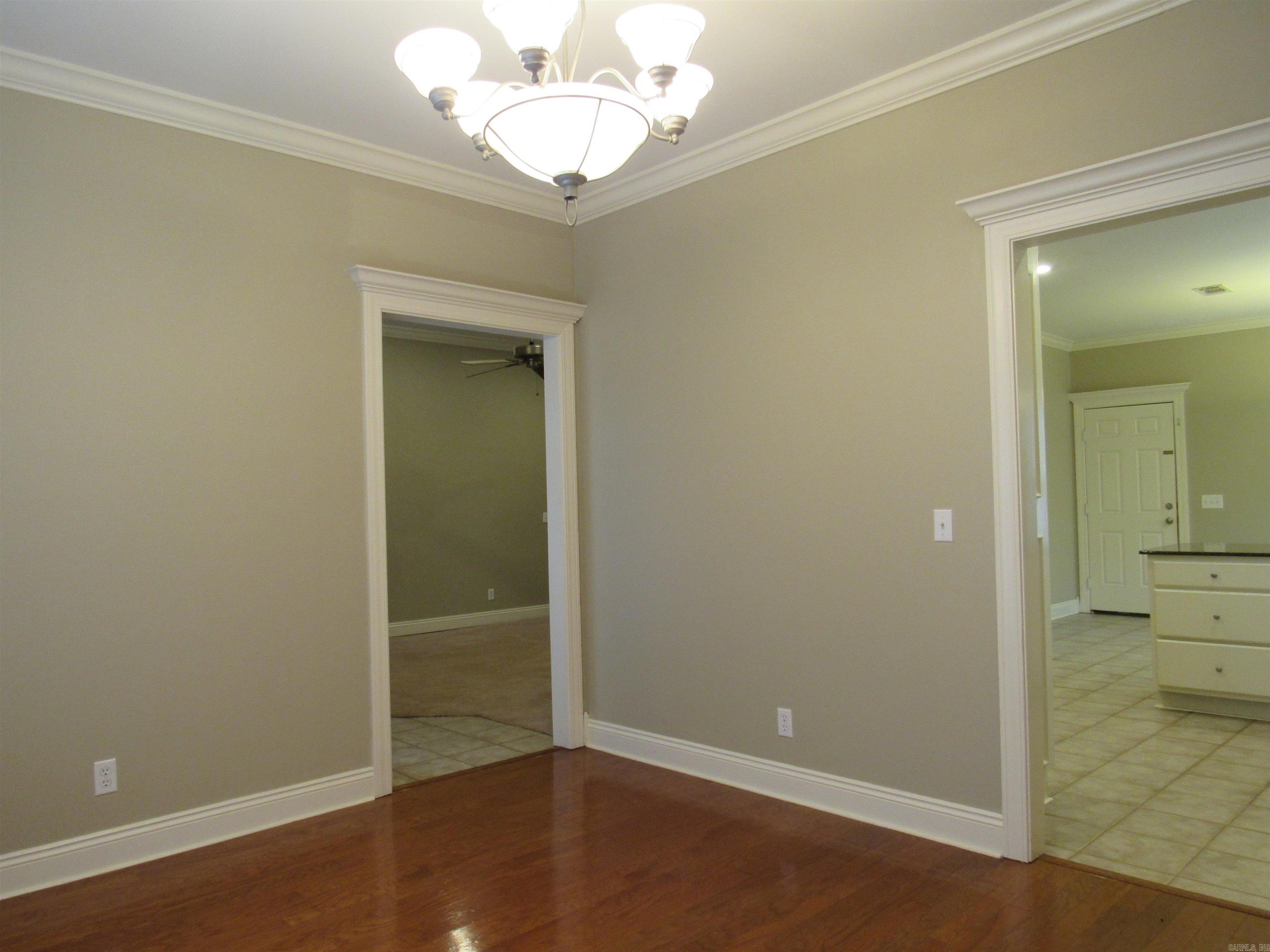 COUNTRY CLUB OF ARK THE - Residential Lease