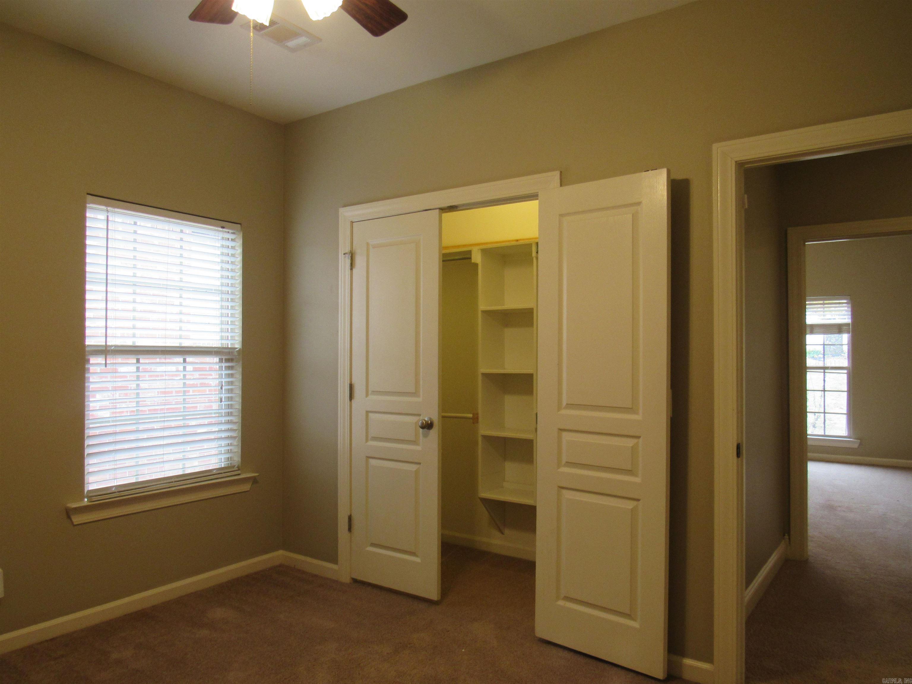 COUNTRY CLUB OF ARK THE - Residential Lease