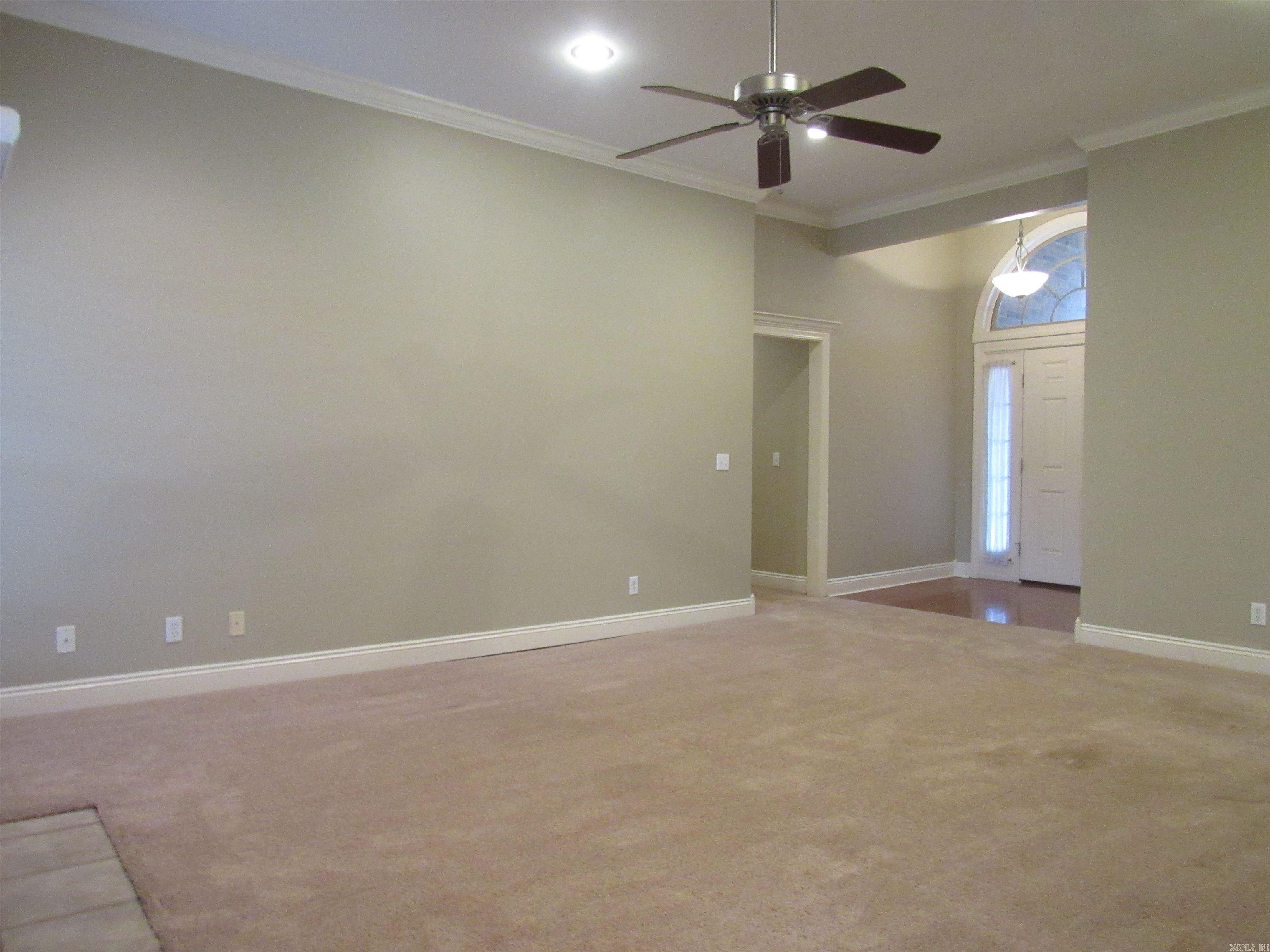 COUNTRY CLUB OF ARK THE - Residential Lease