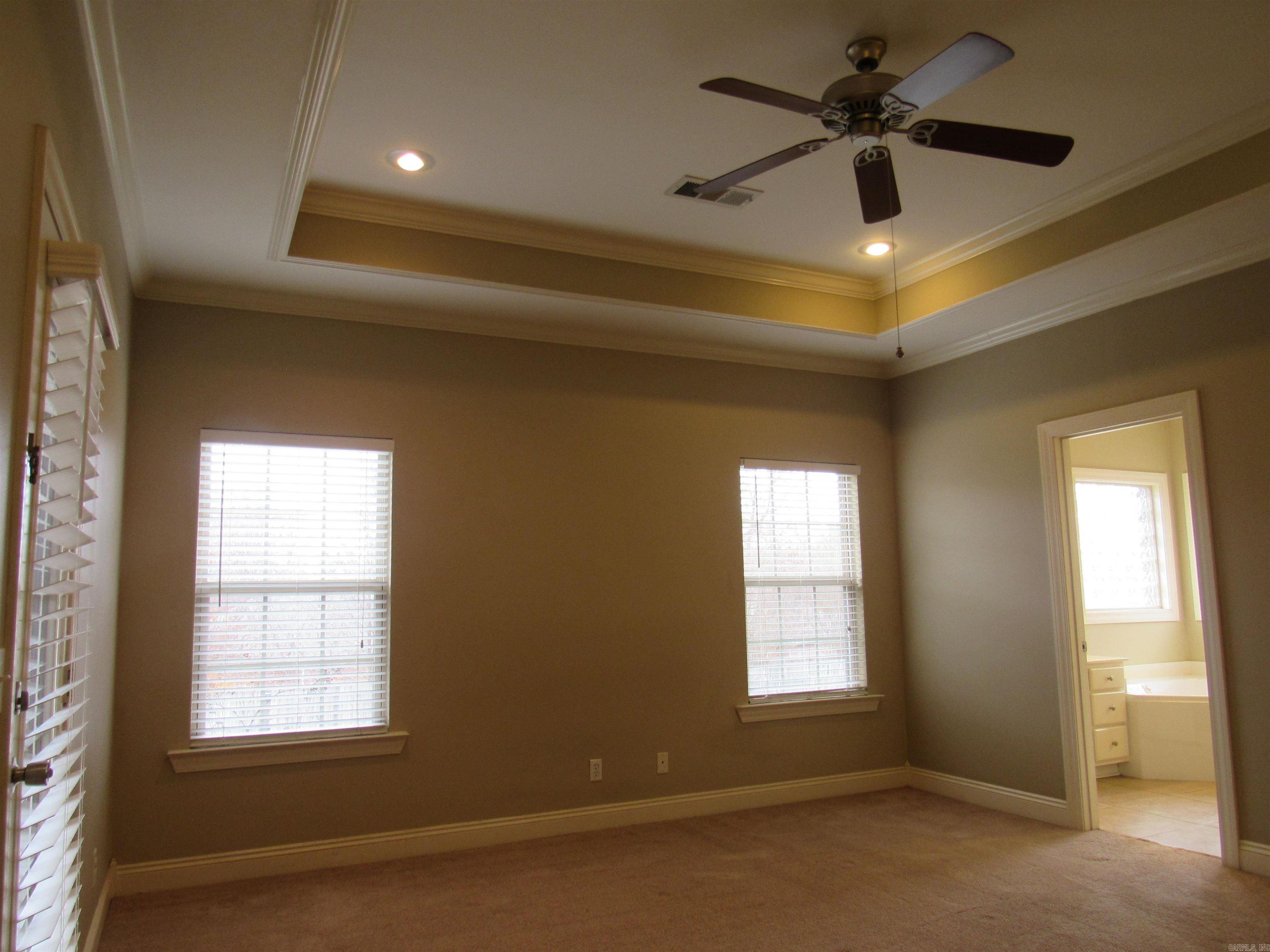 COUNTRY CLUB OF ARK THE - Residential Lease