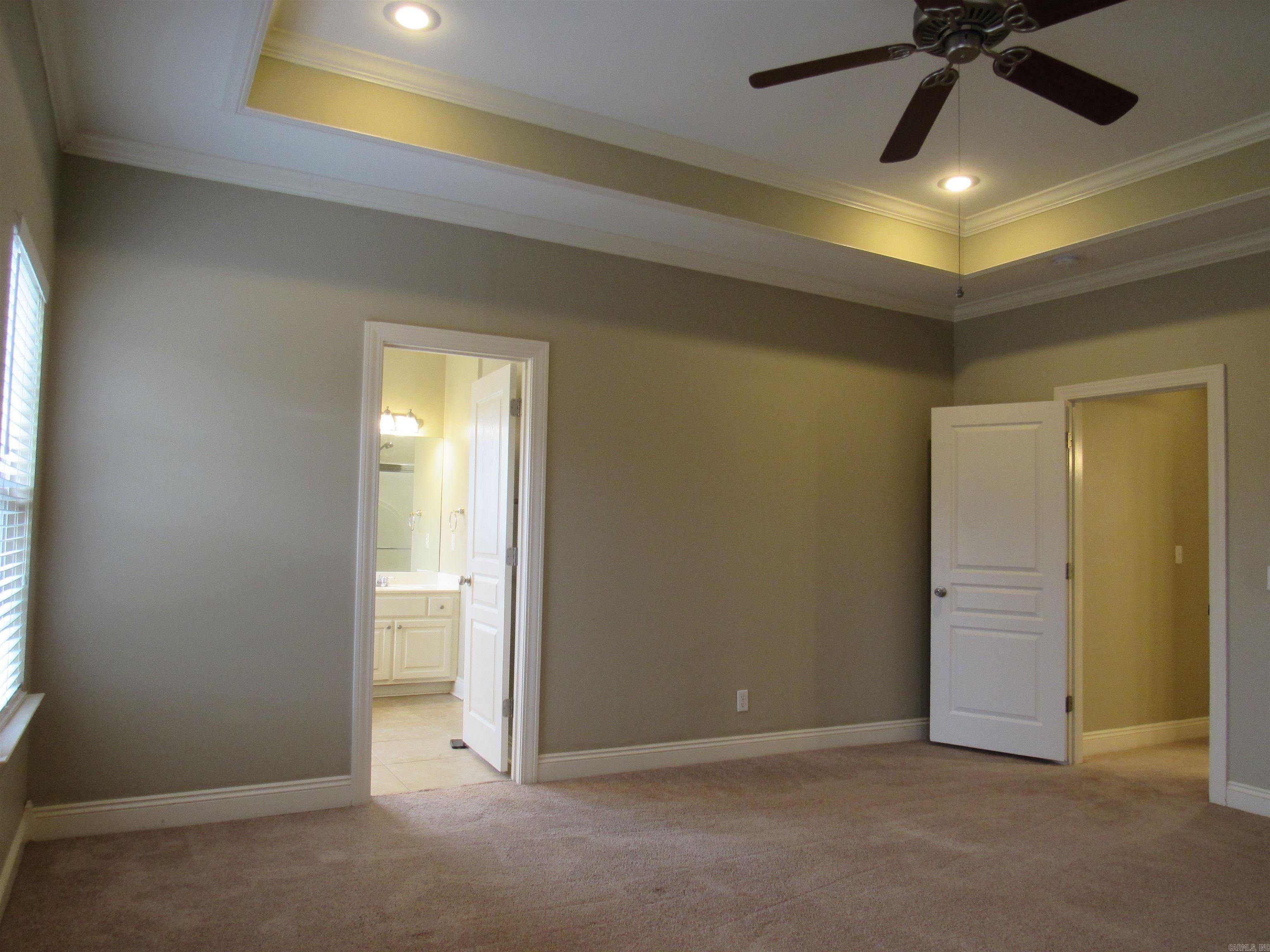 COUNTRY CLUB OF ARK THE - Residential Lease