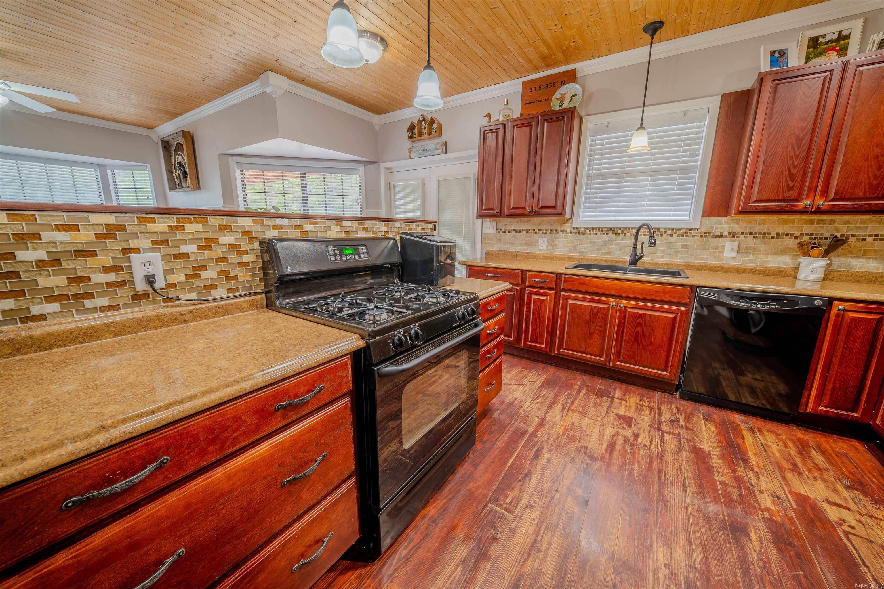 TATE PARK ADDN FRV. - Residential