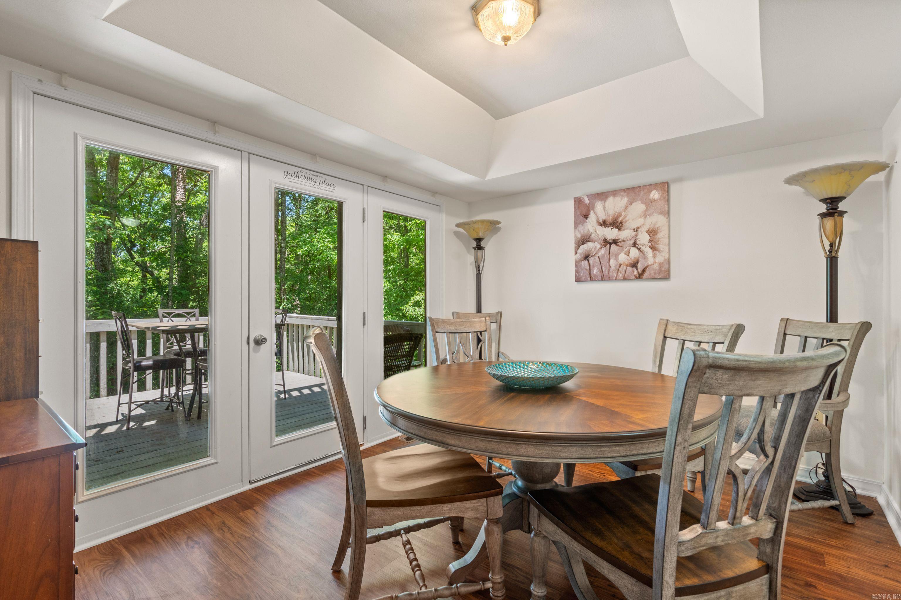 SILVER POINT CONDOS - Residential