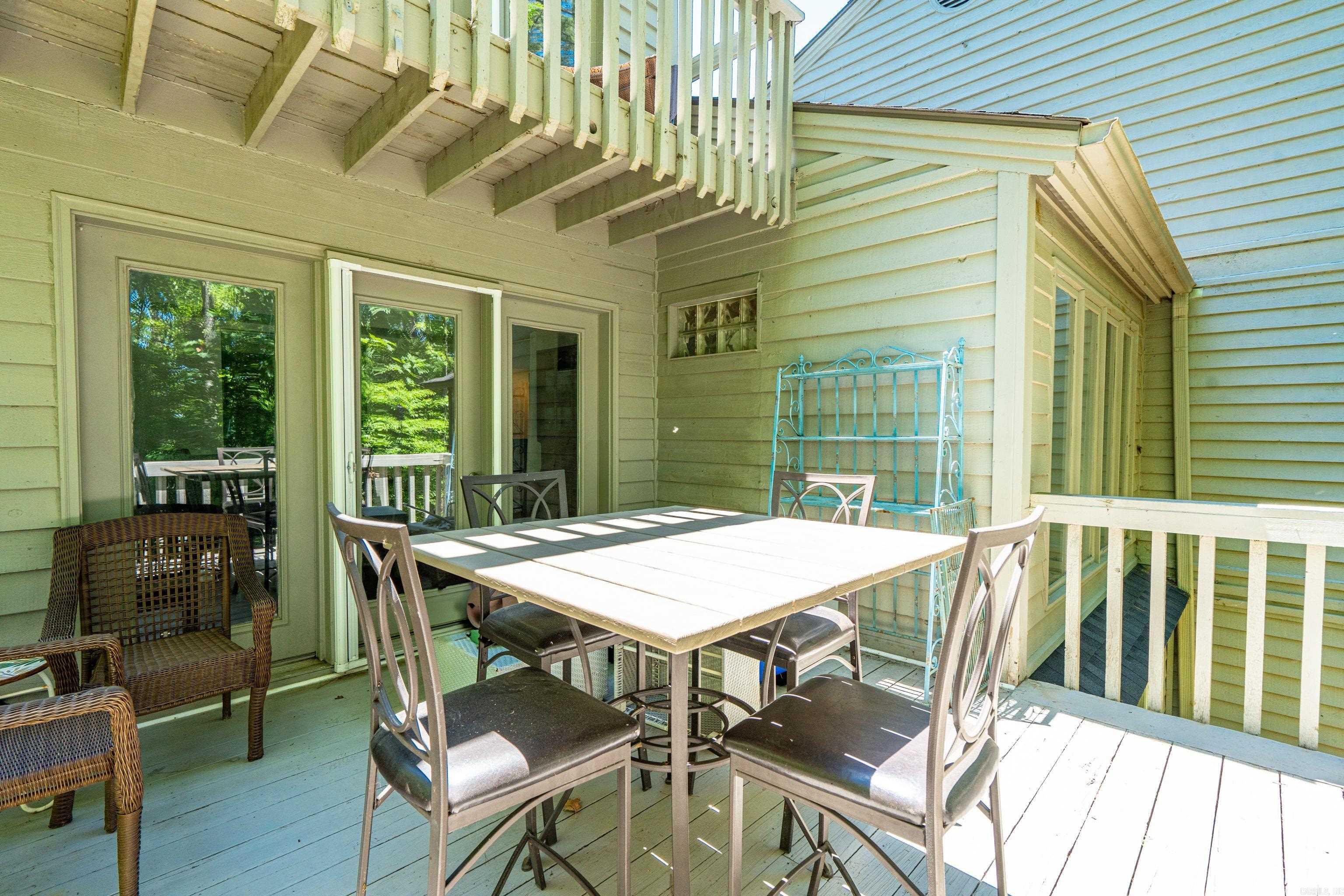 SILVER POINT CONDOS - Residential