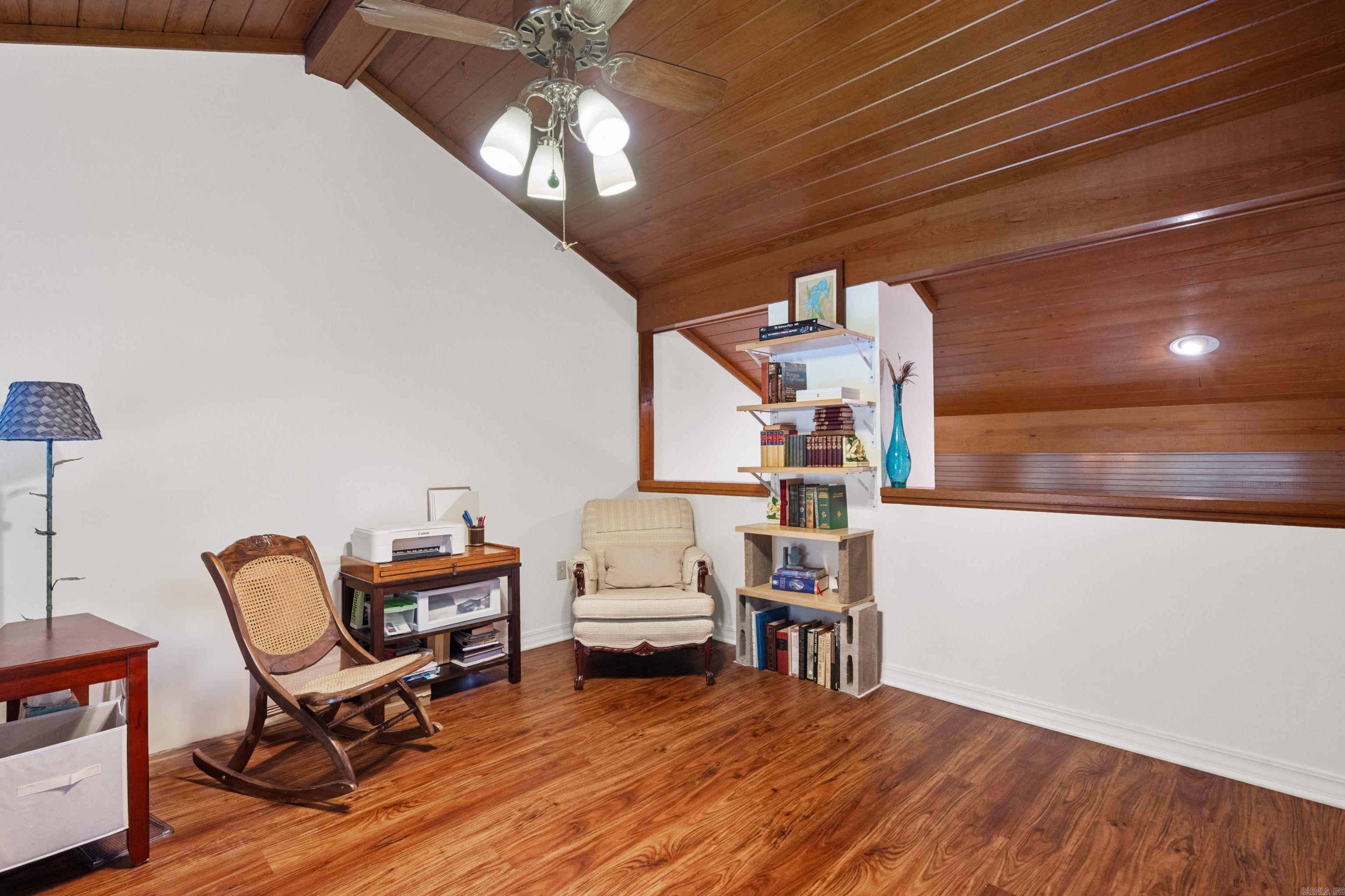 SILVER POINT CONDOS - Residential