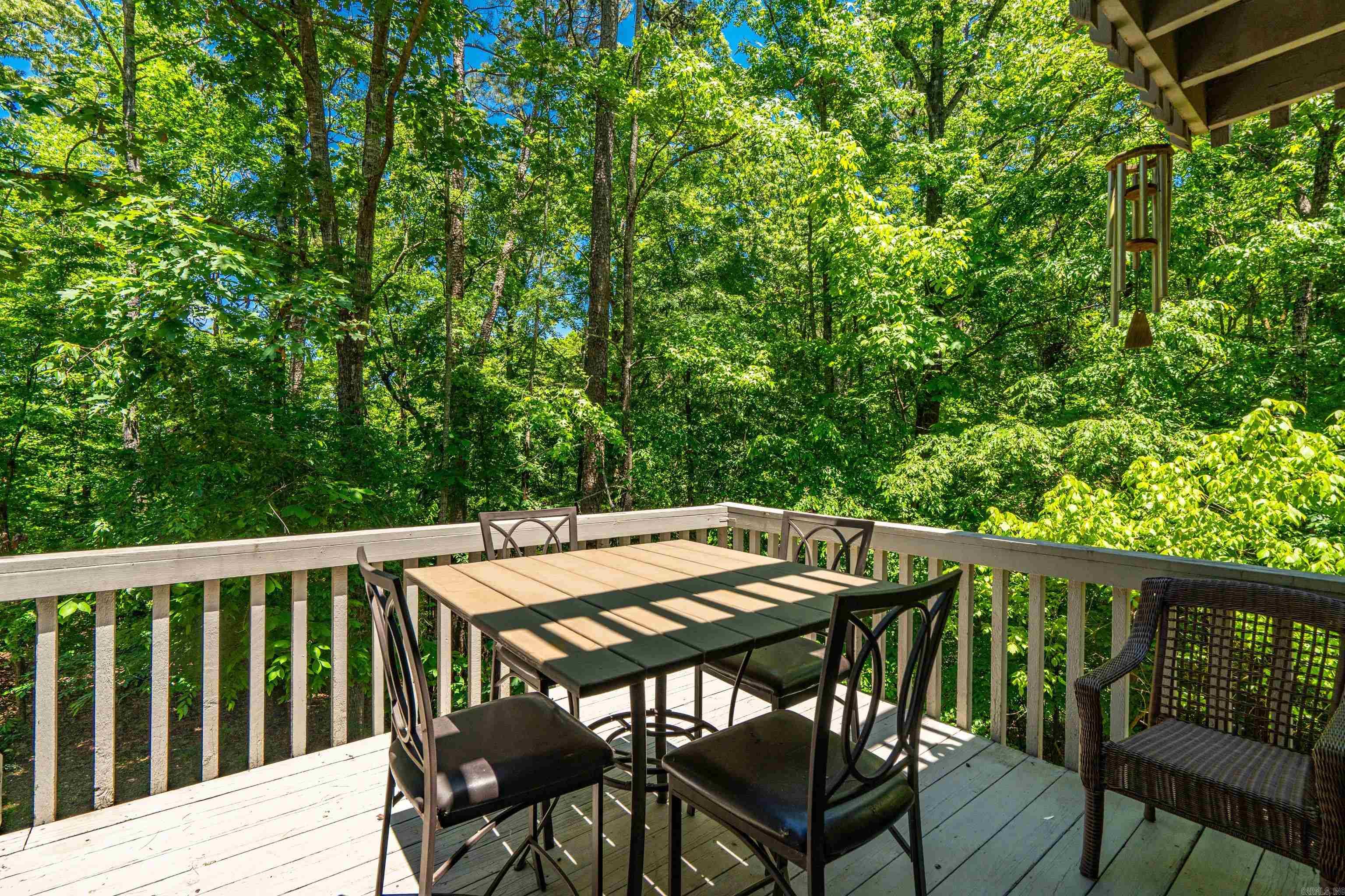 SILVER POINT CONDOS - Residential