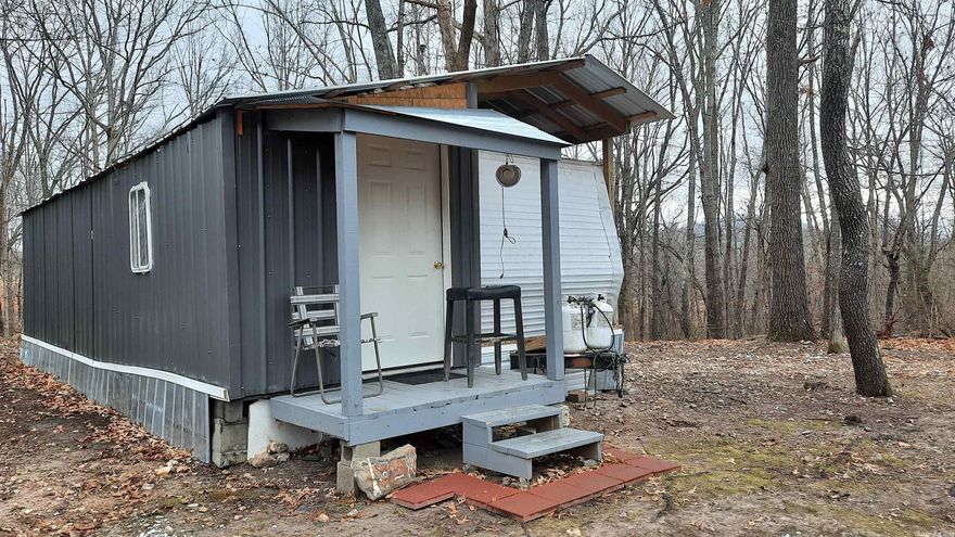 Looking for an affordable get-away, here is nice neat as a pin, in a very pretty setting. This is a well kept RV with an add on, makes a comfortable and affordable weekender. You have to see to appreciate.