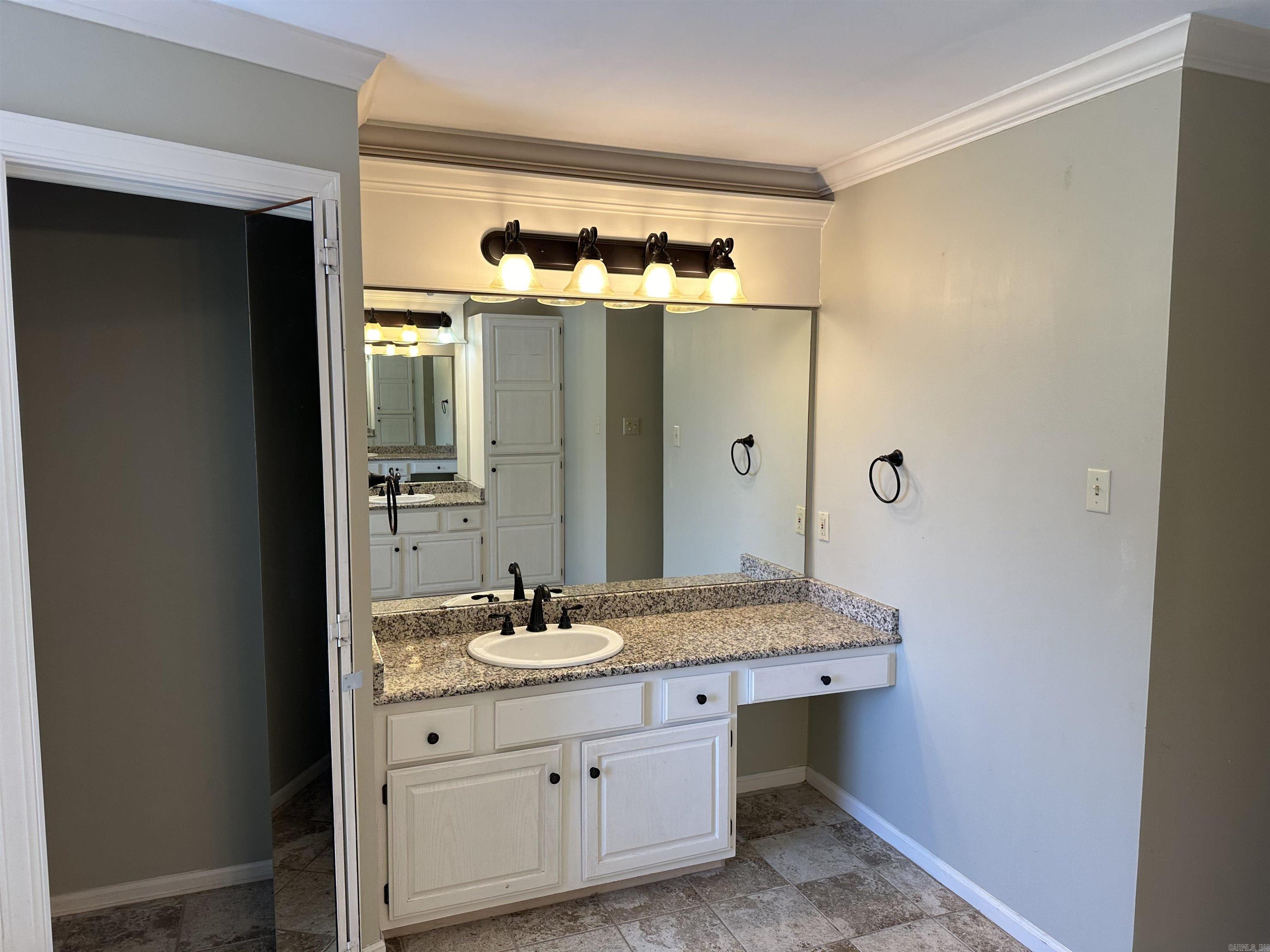 "Belle Vallee ""The Maisons""" - Residential Lease