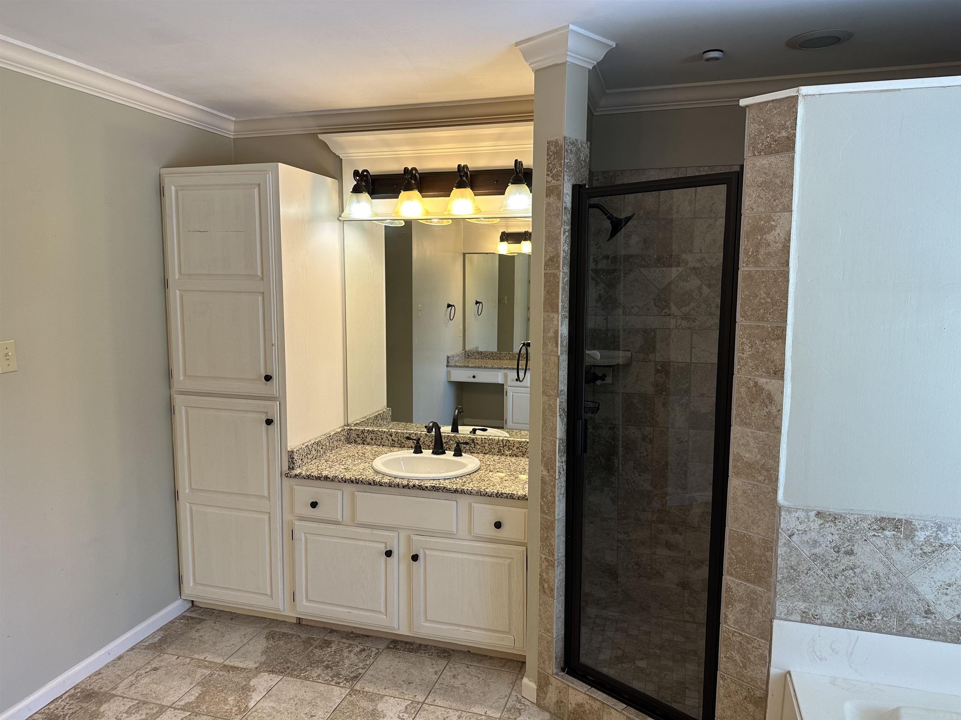 "Belle Vallee ""The Maisons""" - Residential Lease