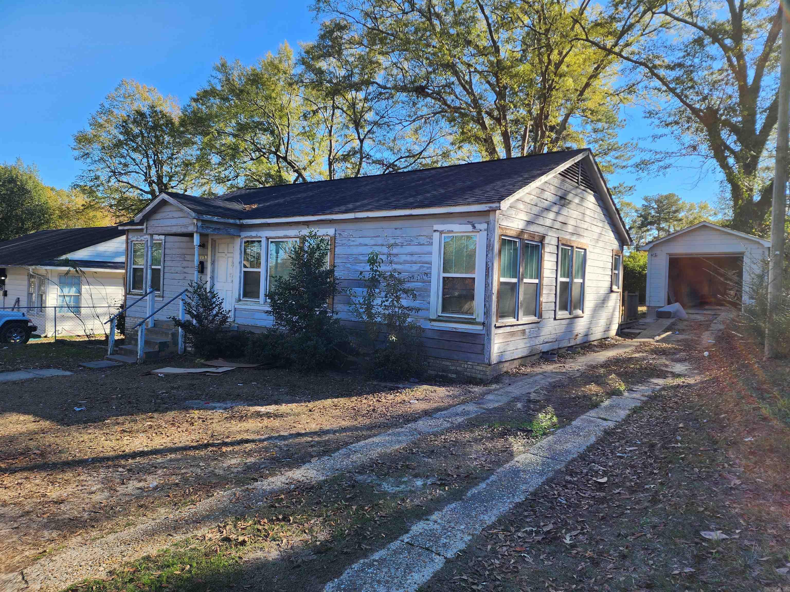 THOMPSON HEIGHTS 2ND - Residential