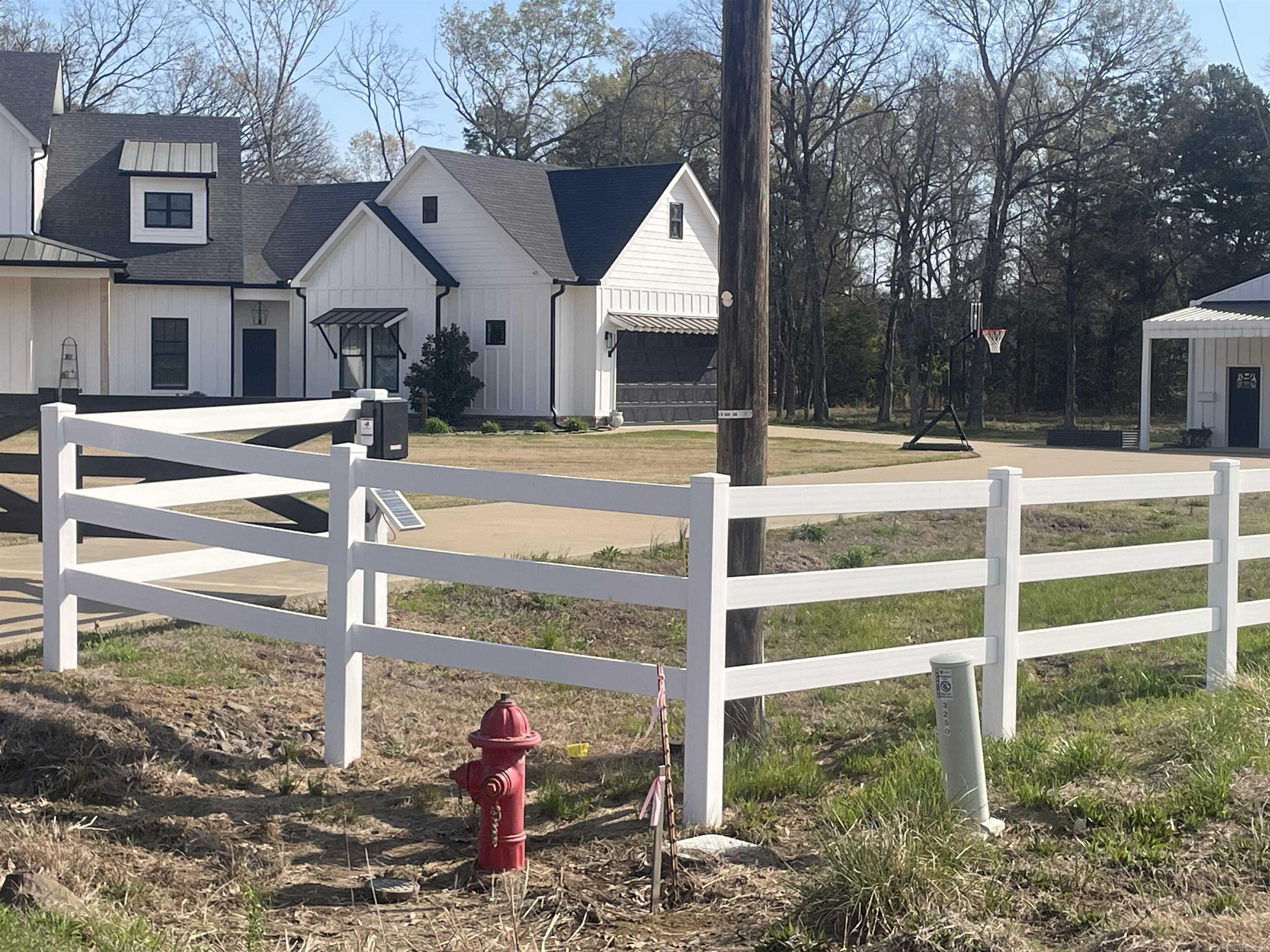 Southern Oaks - Land