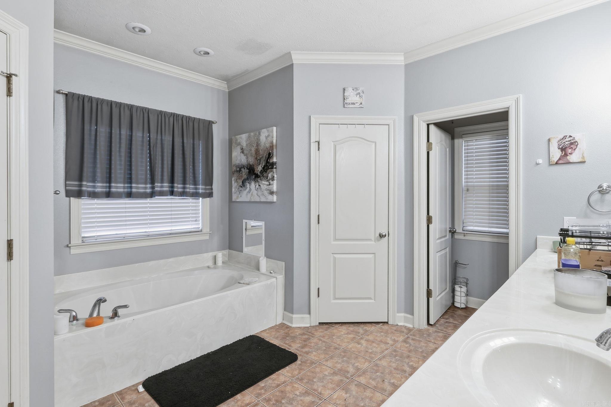 MAUMELLE VALLEY ESTATES - Residential