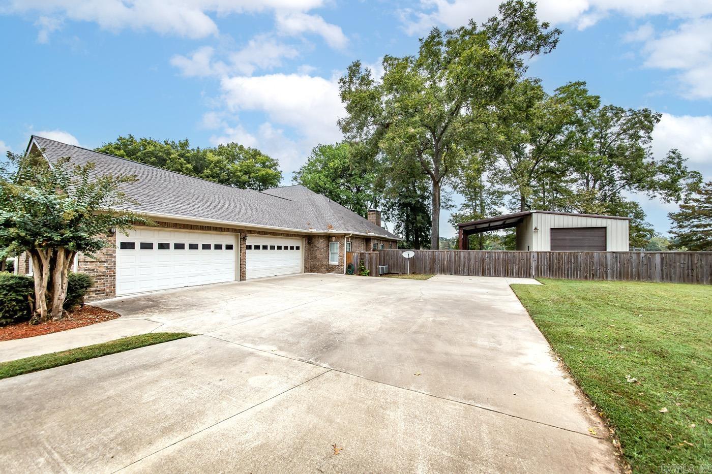 THE WILLOWS - Residential