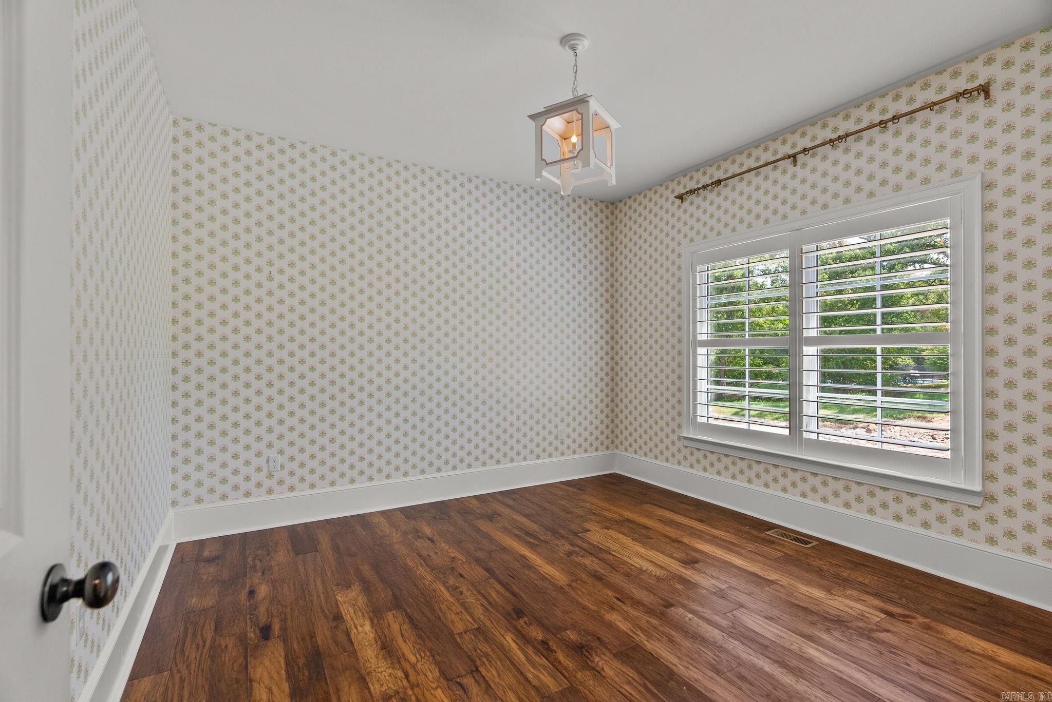 EAGLE RIDGE ESTATES - Residential