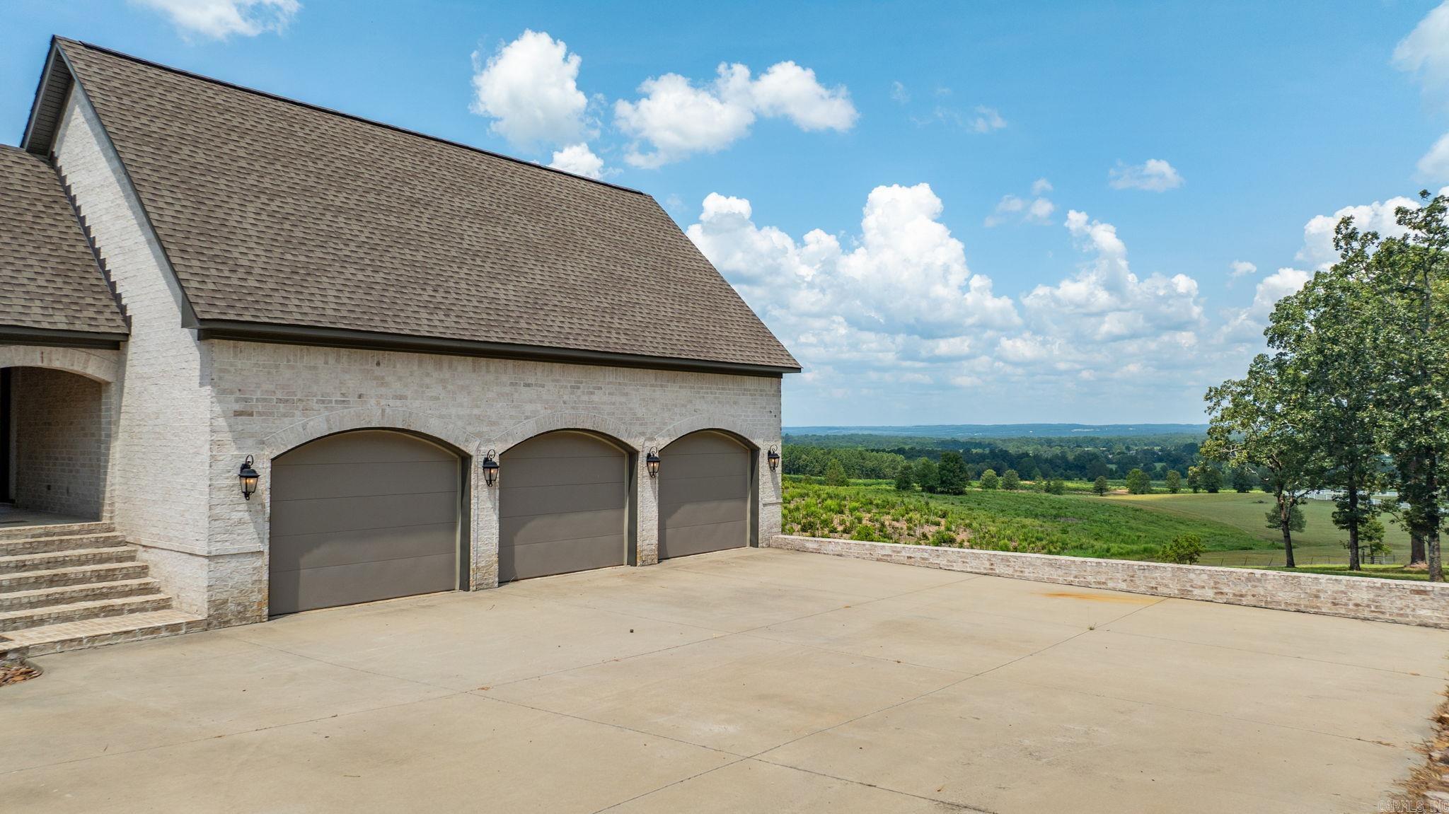 EAGLE RIDGE ESTATES - Residential
