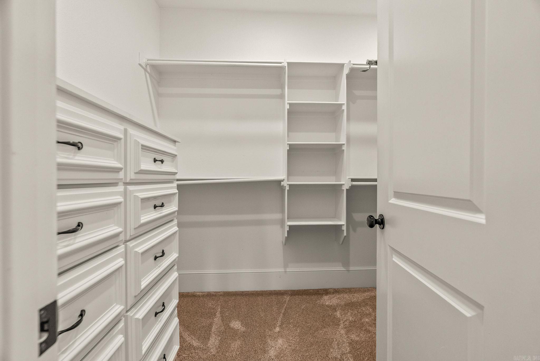 EAGLE RIDGE ESTATES - Residential
