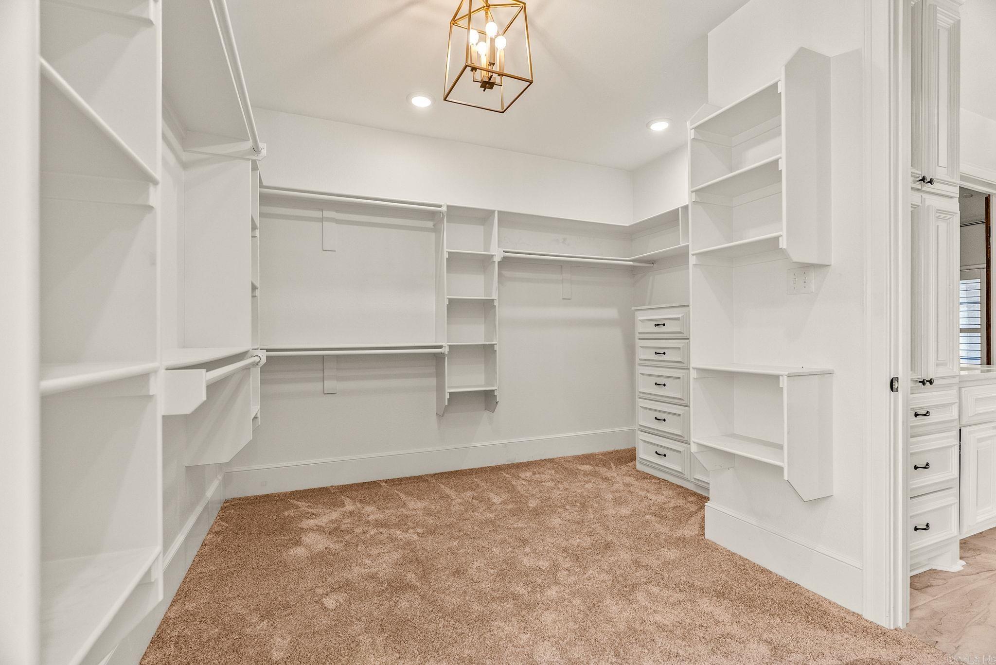EAGLE RIDGE ESTATES - Residential