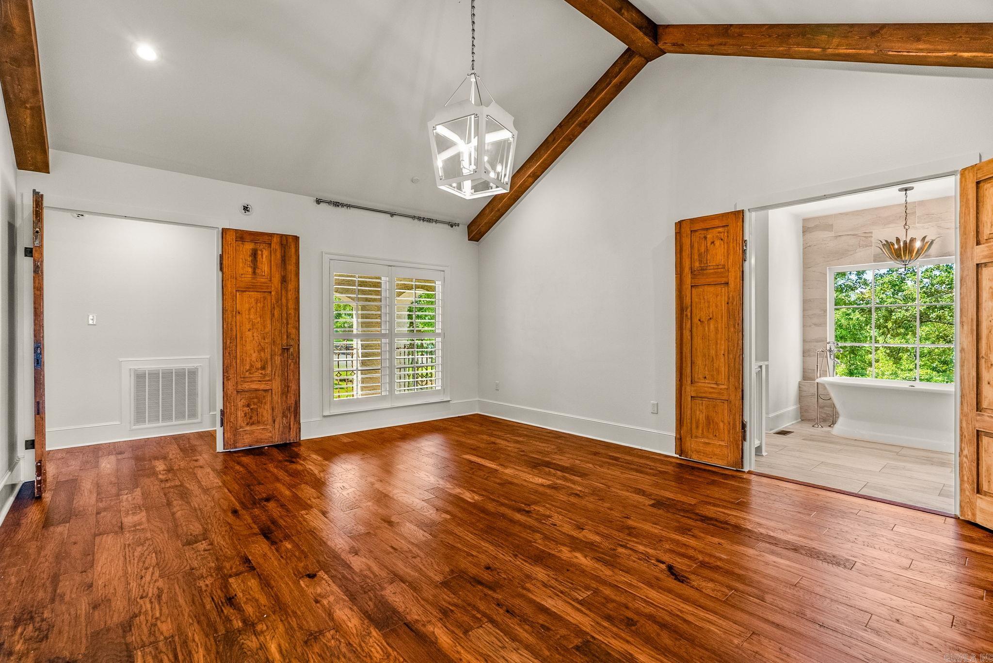 EAGLE RIDGE ESTATES - Residential