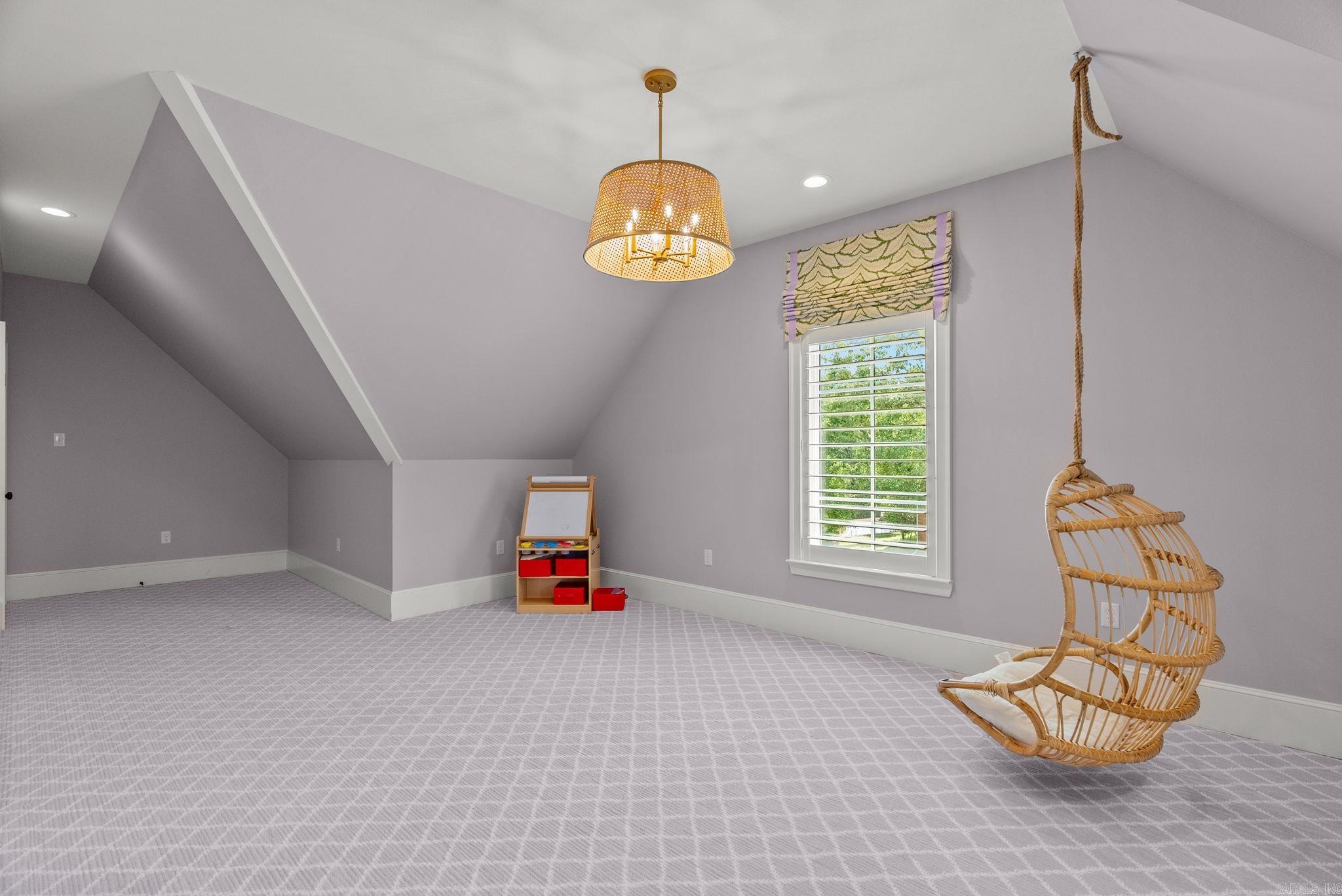 EAGLE RIDGE ESTATES - Residential