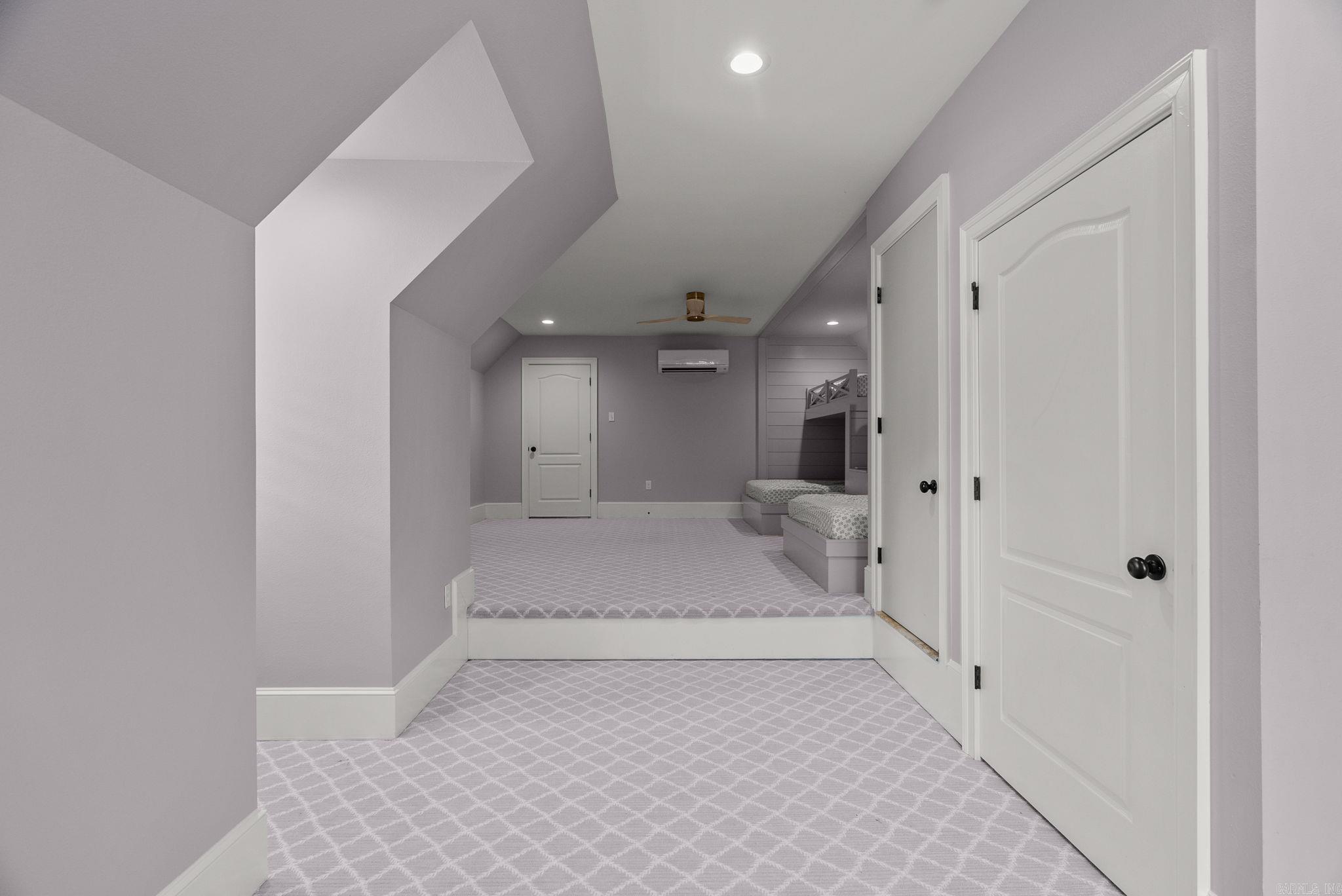 EAGLE RIDGE ESTATES - Residential