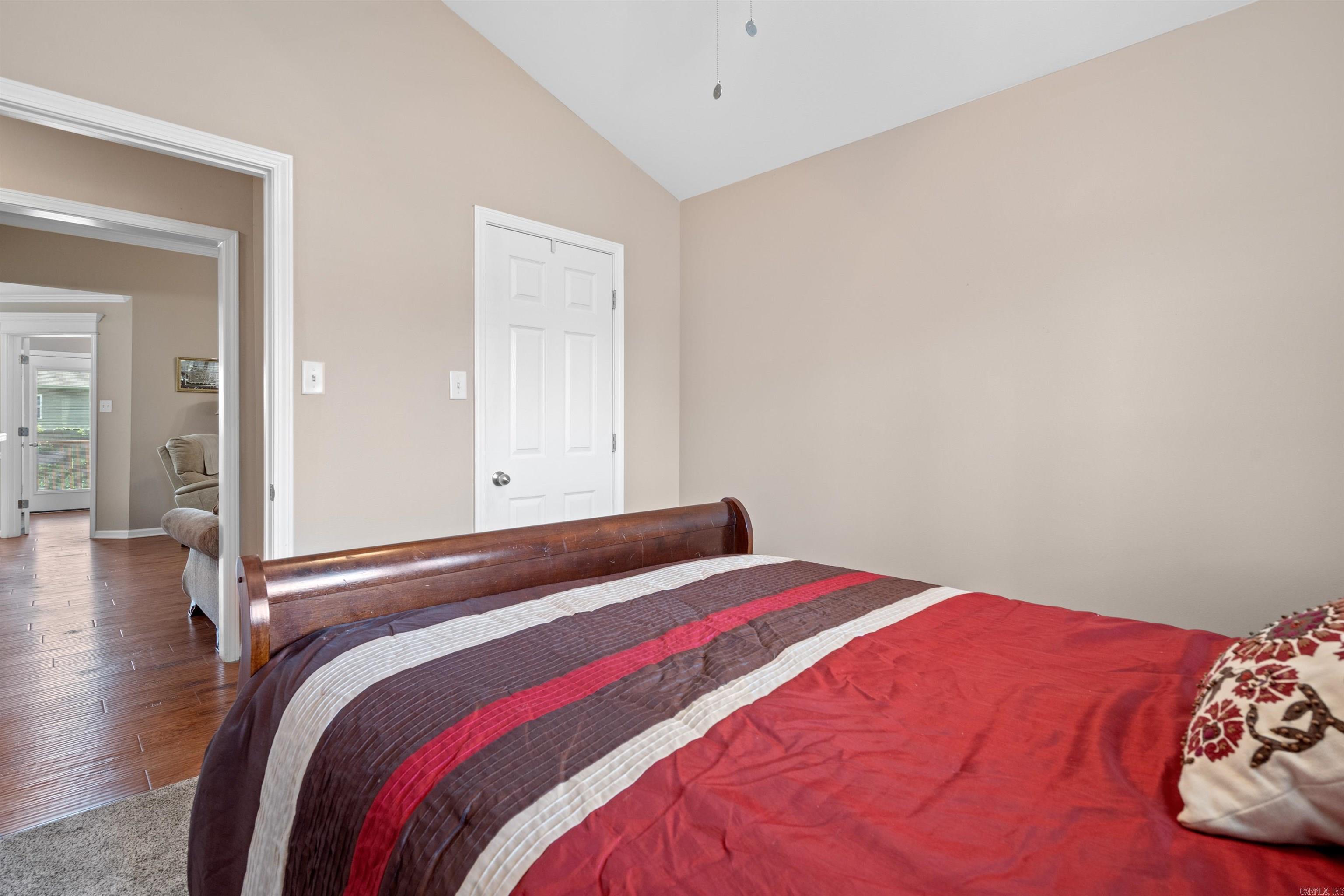 EMERALD VALLEY - Residential