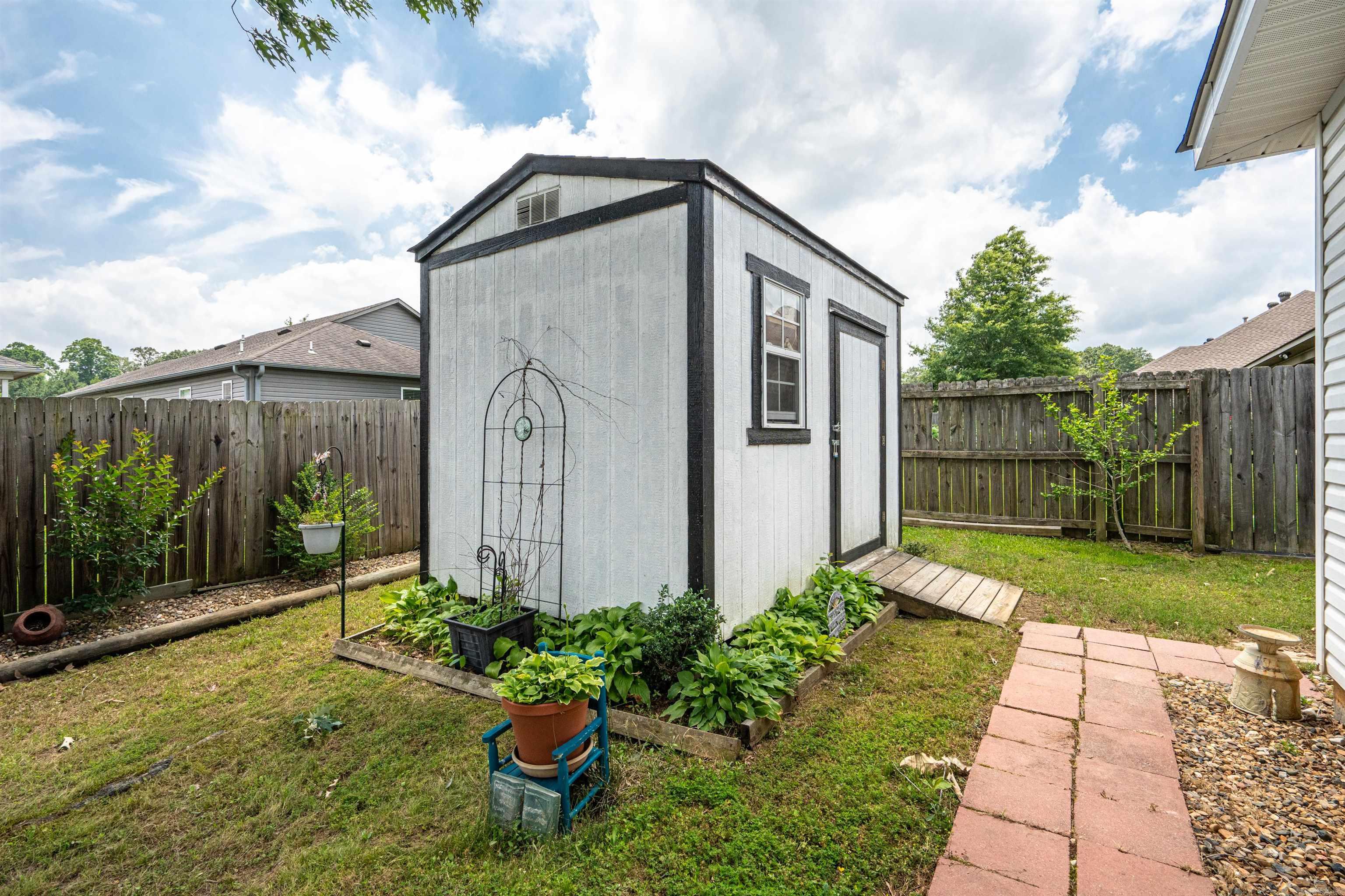 EMERALD VALLEY - Residential